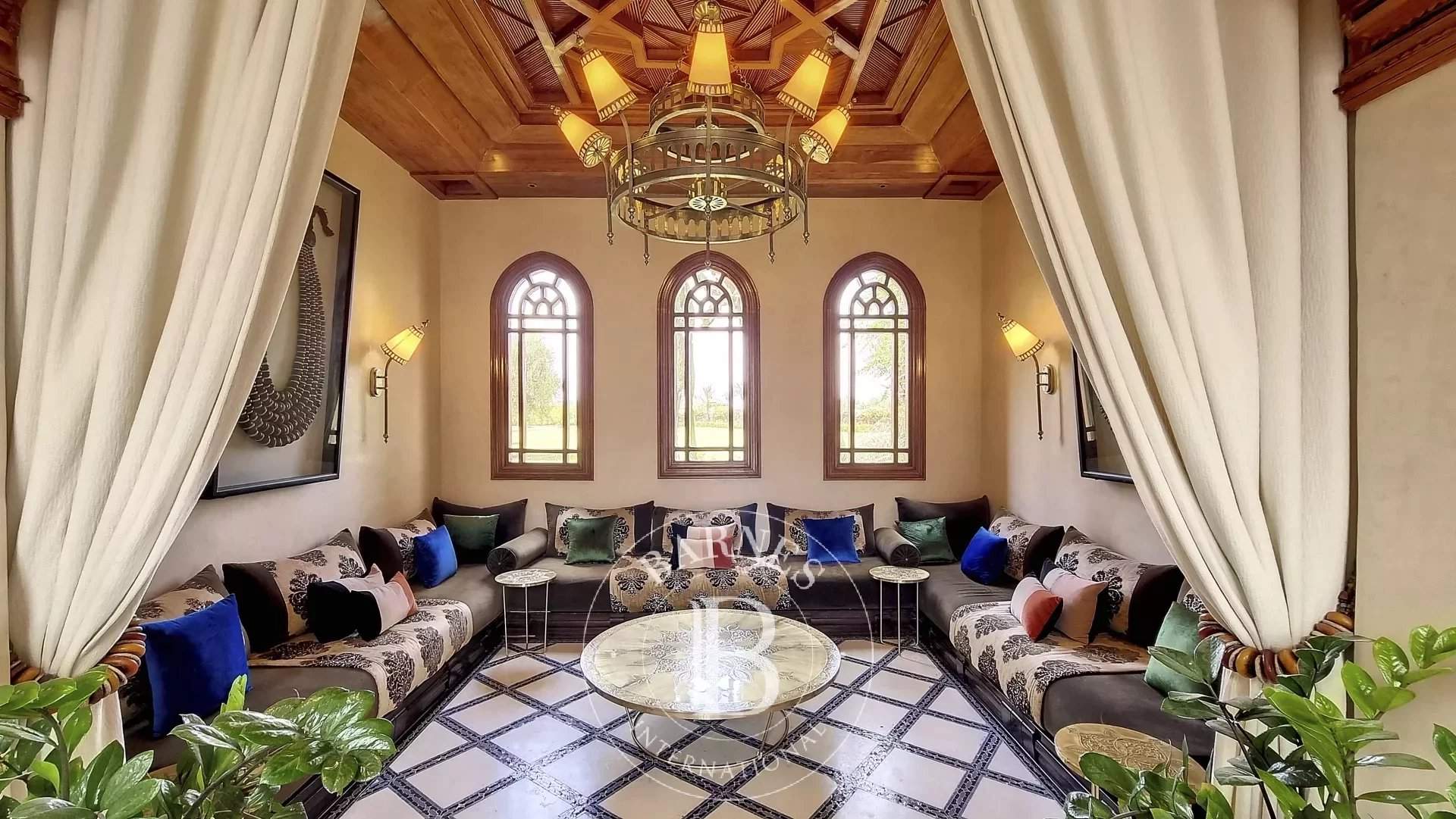 Moroccan Architecture Villa in a Private Estate picture 11