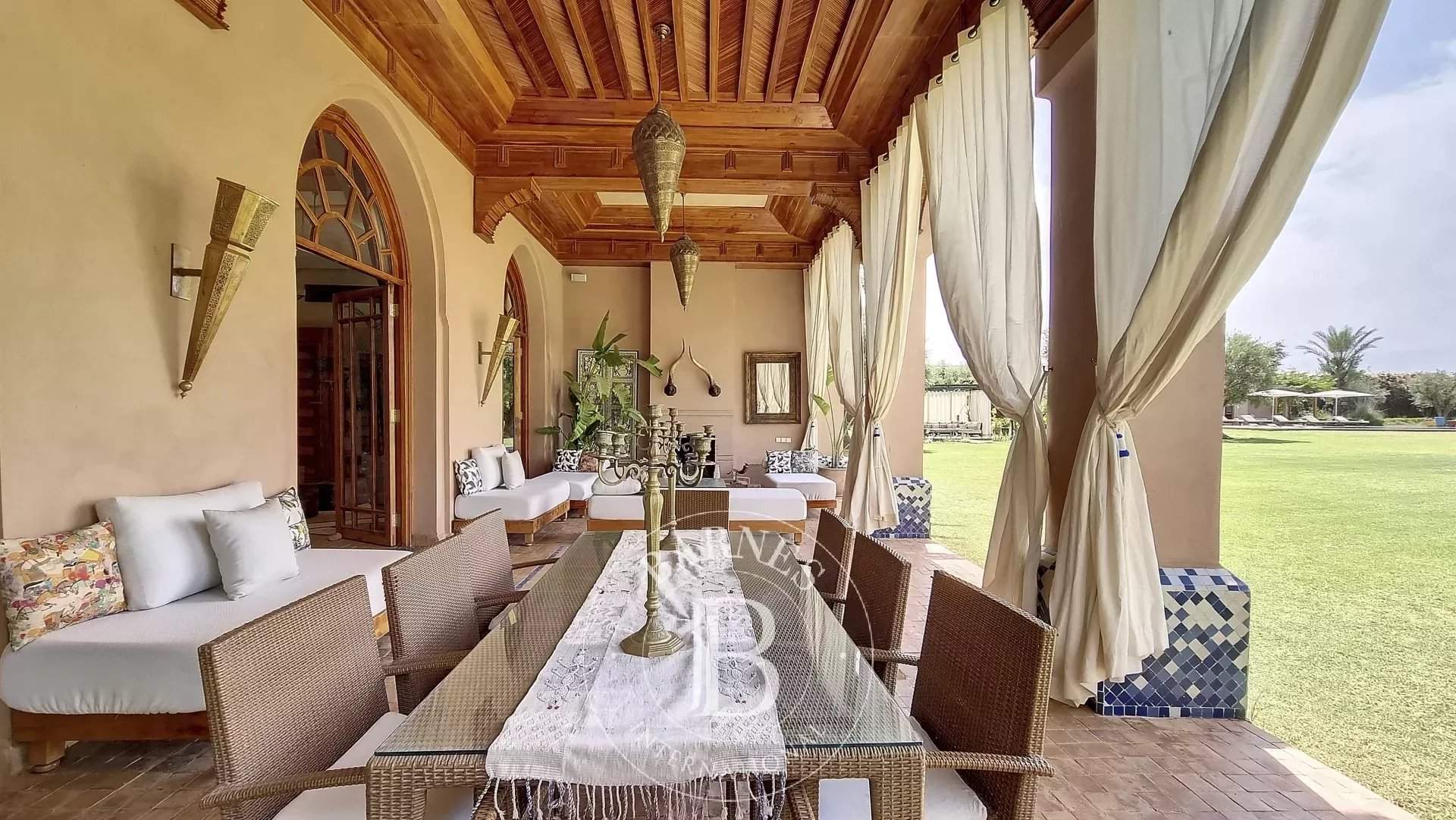 Moroccan Architecture Villa in a Private Estate picture 7
