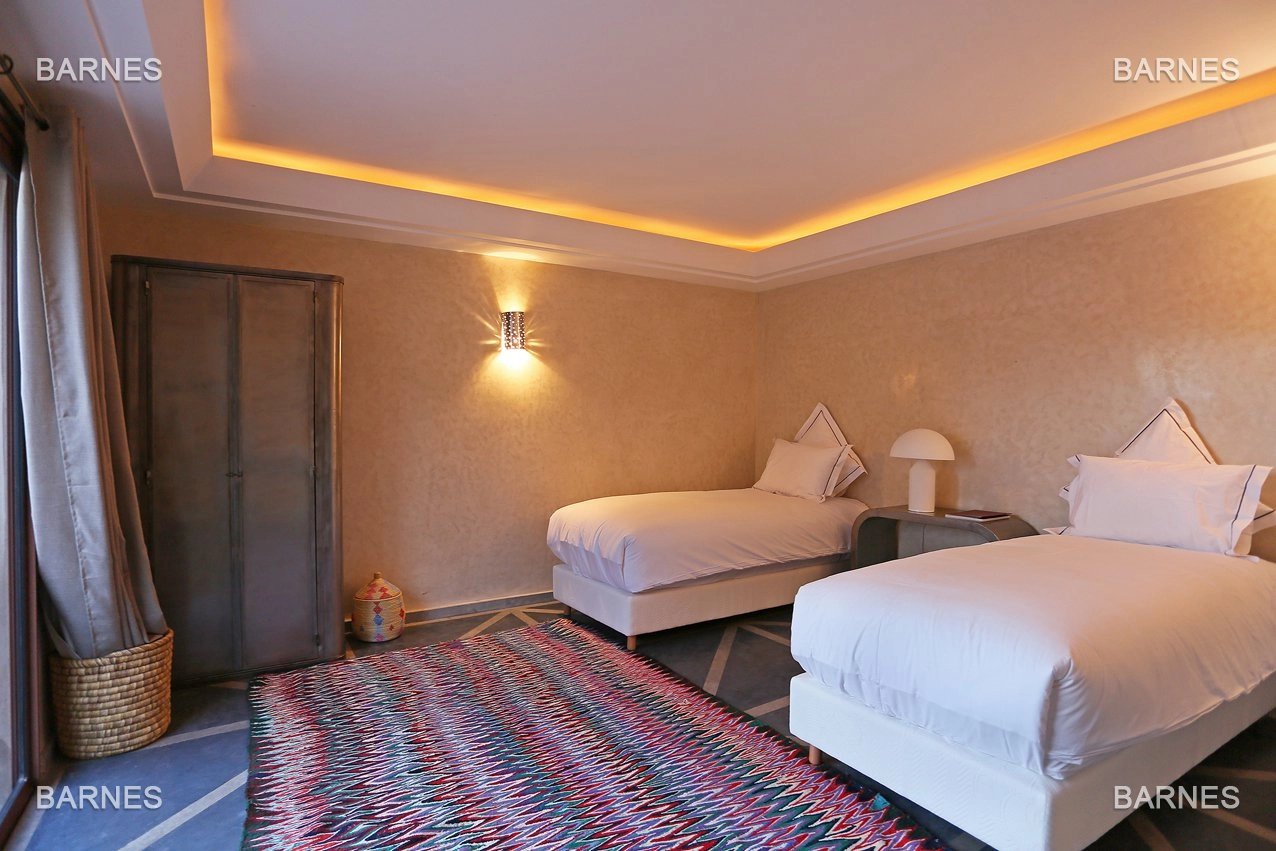 Beautiful new villa for rent only 10min from the center picture 9