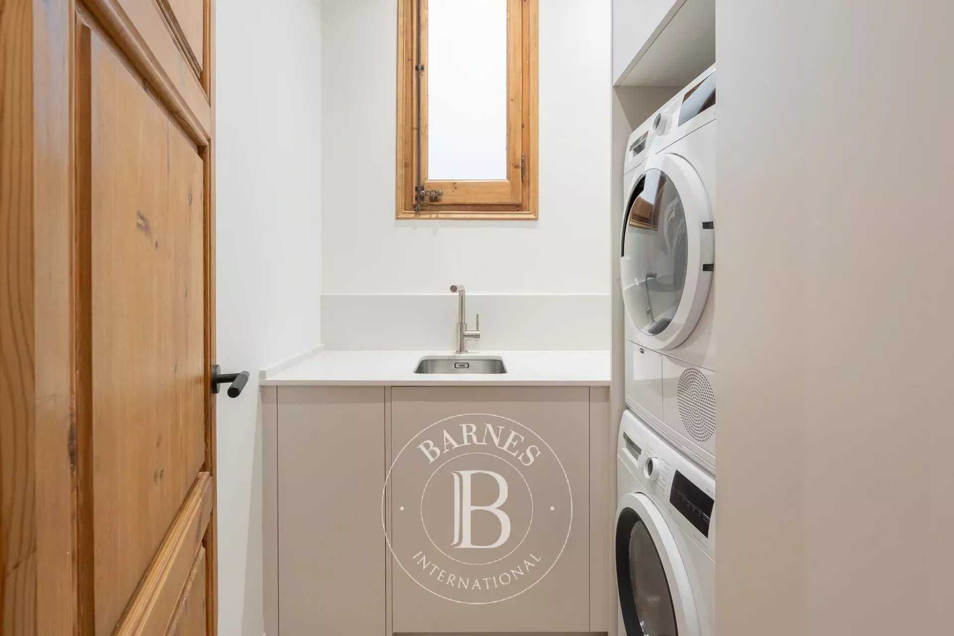 Barcelona  - Apartment 3 Bedrooms