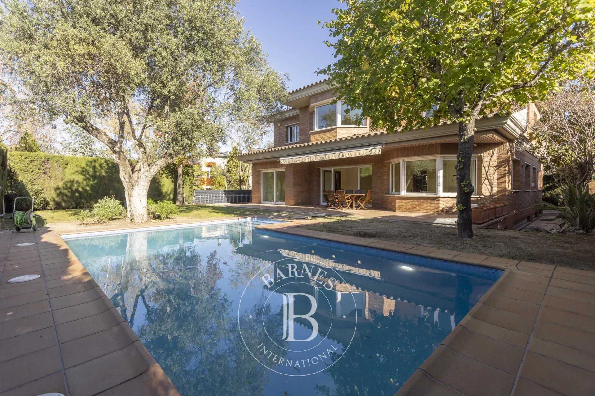 Sant Cugat del Vallés  - Chalet 6 Bedrooms