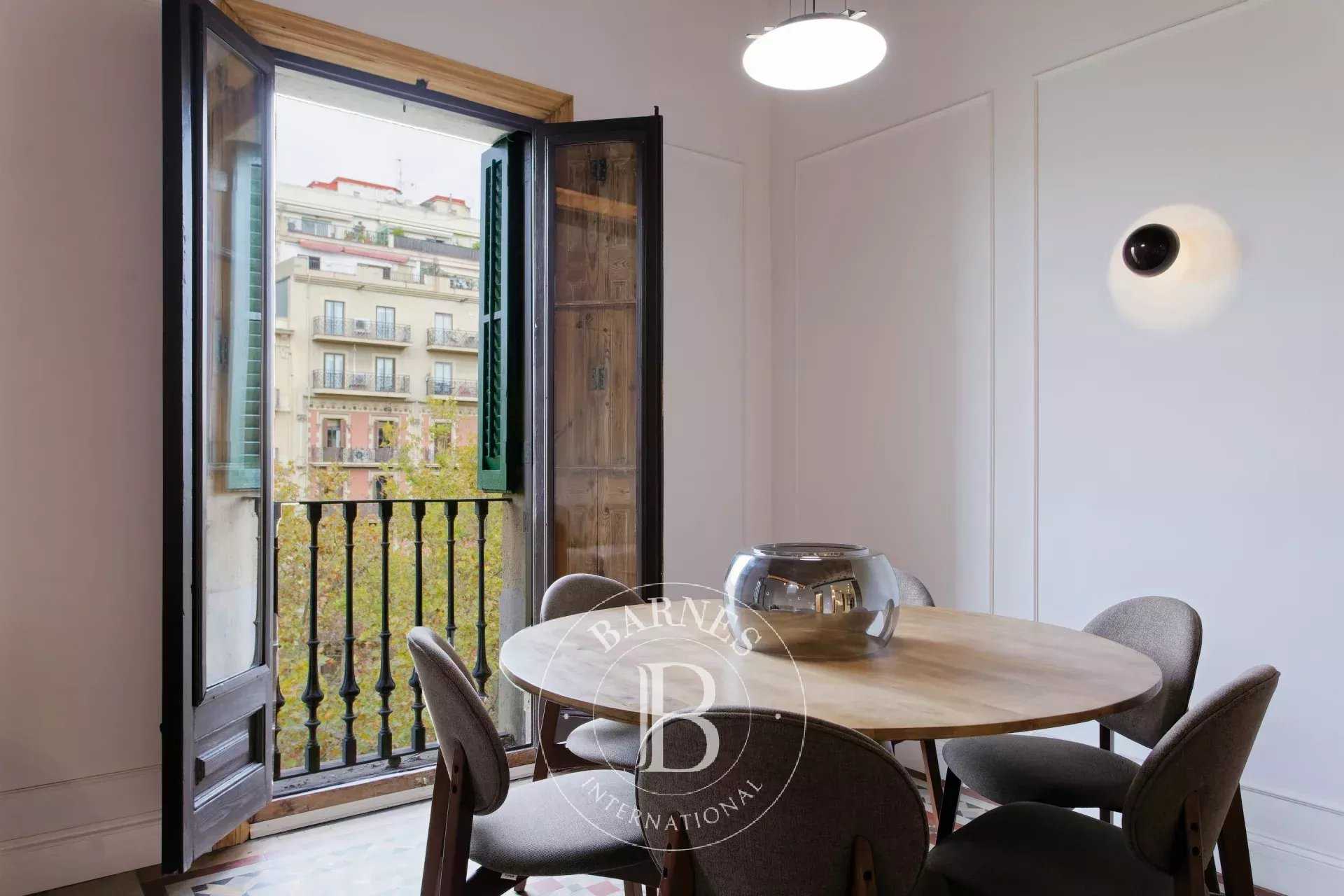 Barcelona  - Apartment 3 Bedrooms