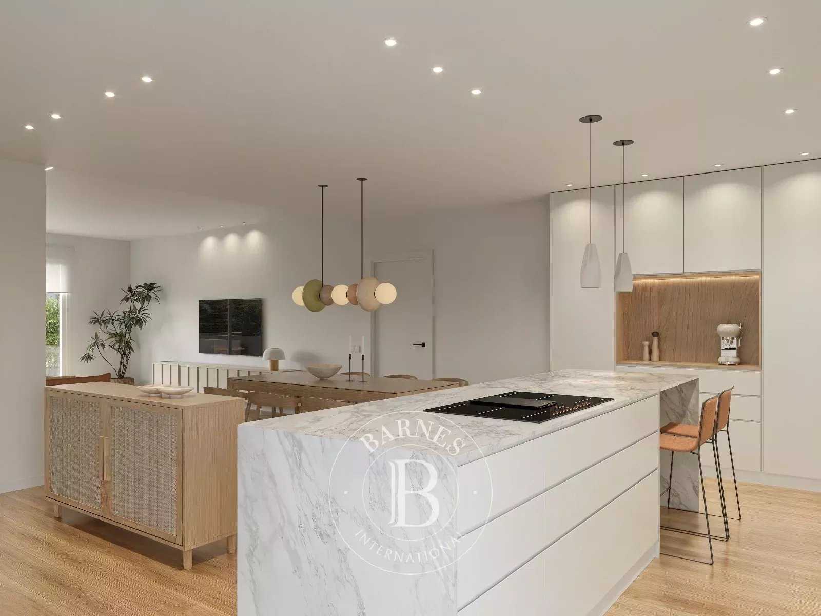 Barcelona  - Apartment 4 Bedrooms