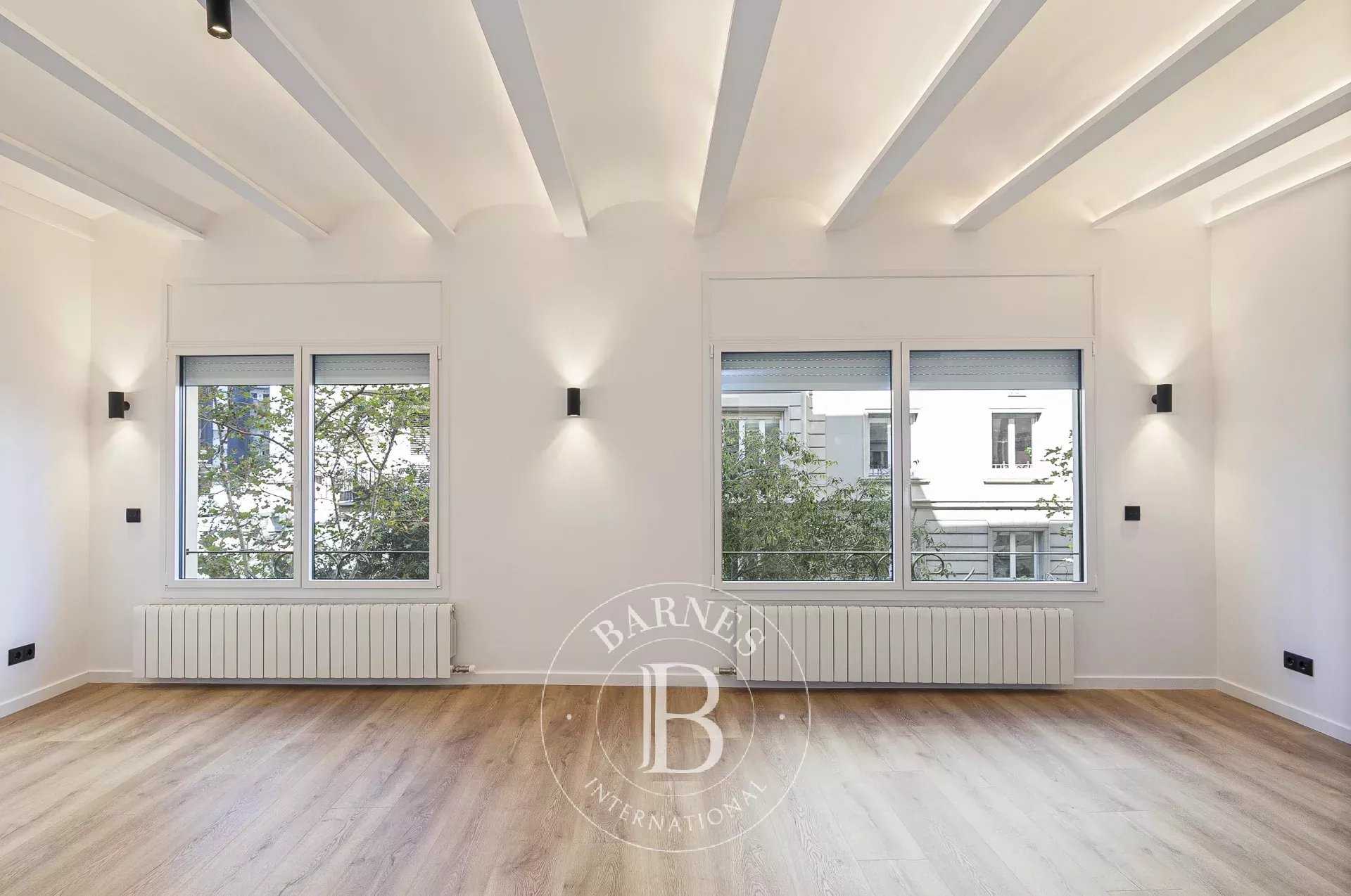 Barcelona  - Apartment 3 Bedrooms