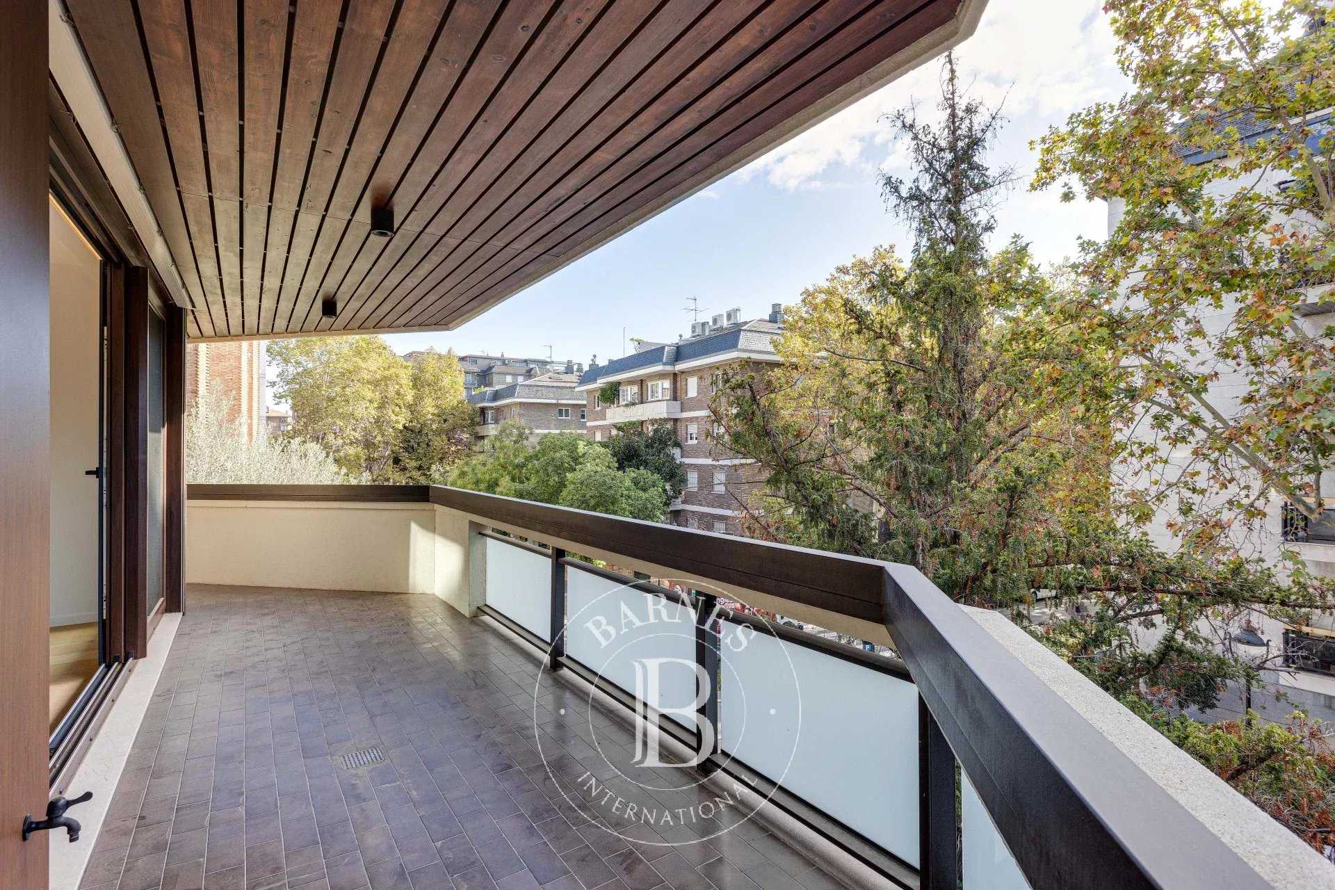 Barcelona  - Apartment 4 Bedrooms