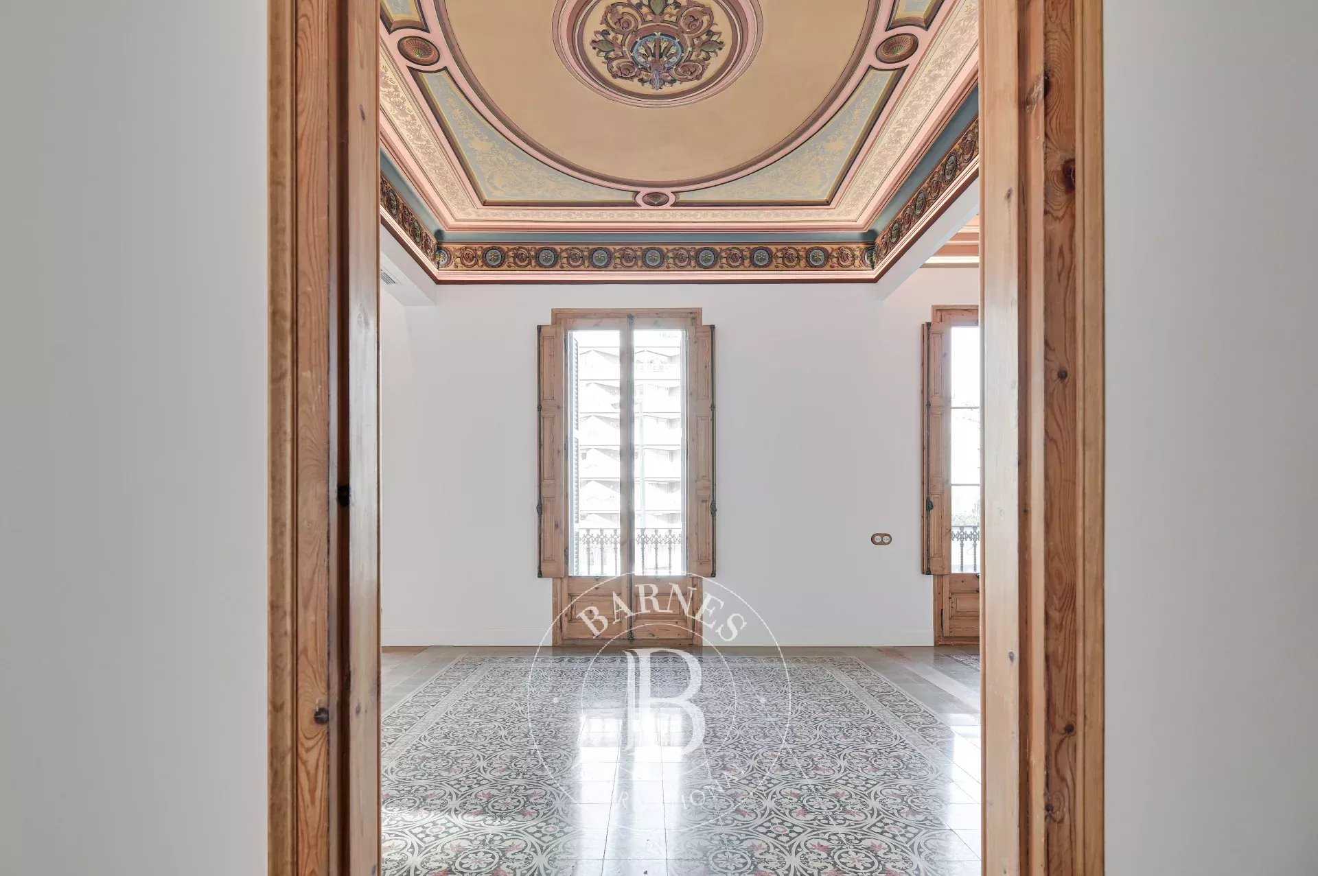 Barcelona  - Apartment 3 Bedrooms