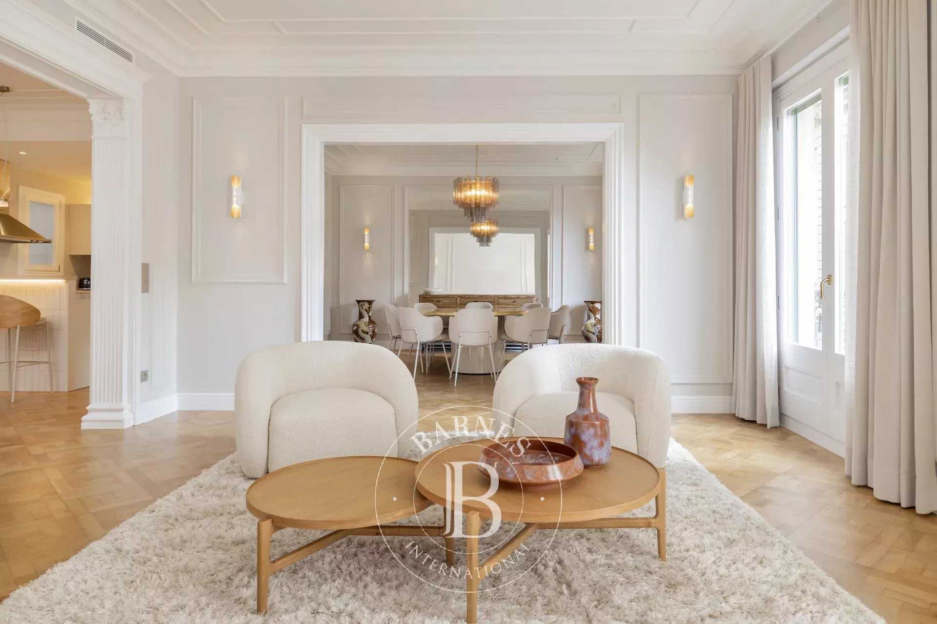 Barcelona  - Apartment 3 Bedrooms