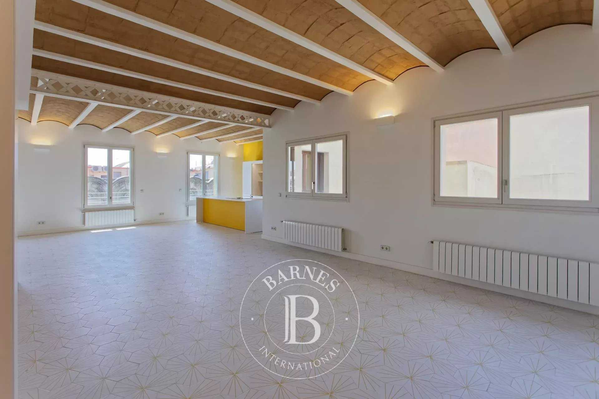 Barcelona  - Apartment 3 Bedrooms