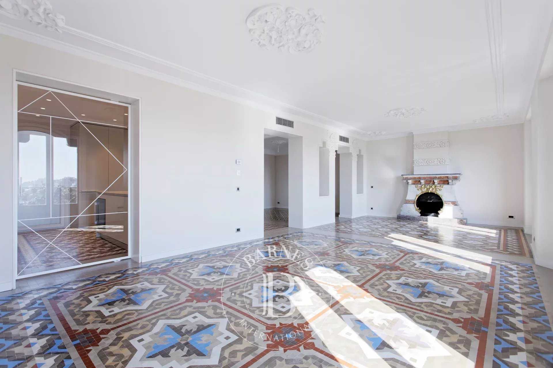 Barcelona  - Apartment 3 Bedrooms