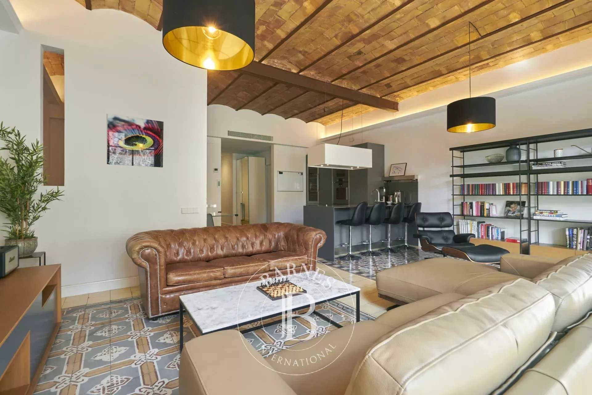 Barcelona  - Apartment 3 Bedrooms
