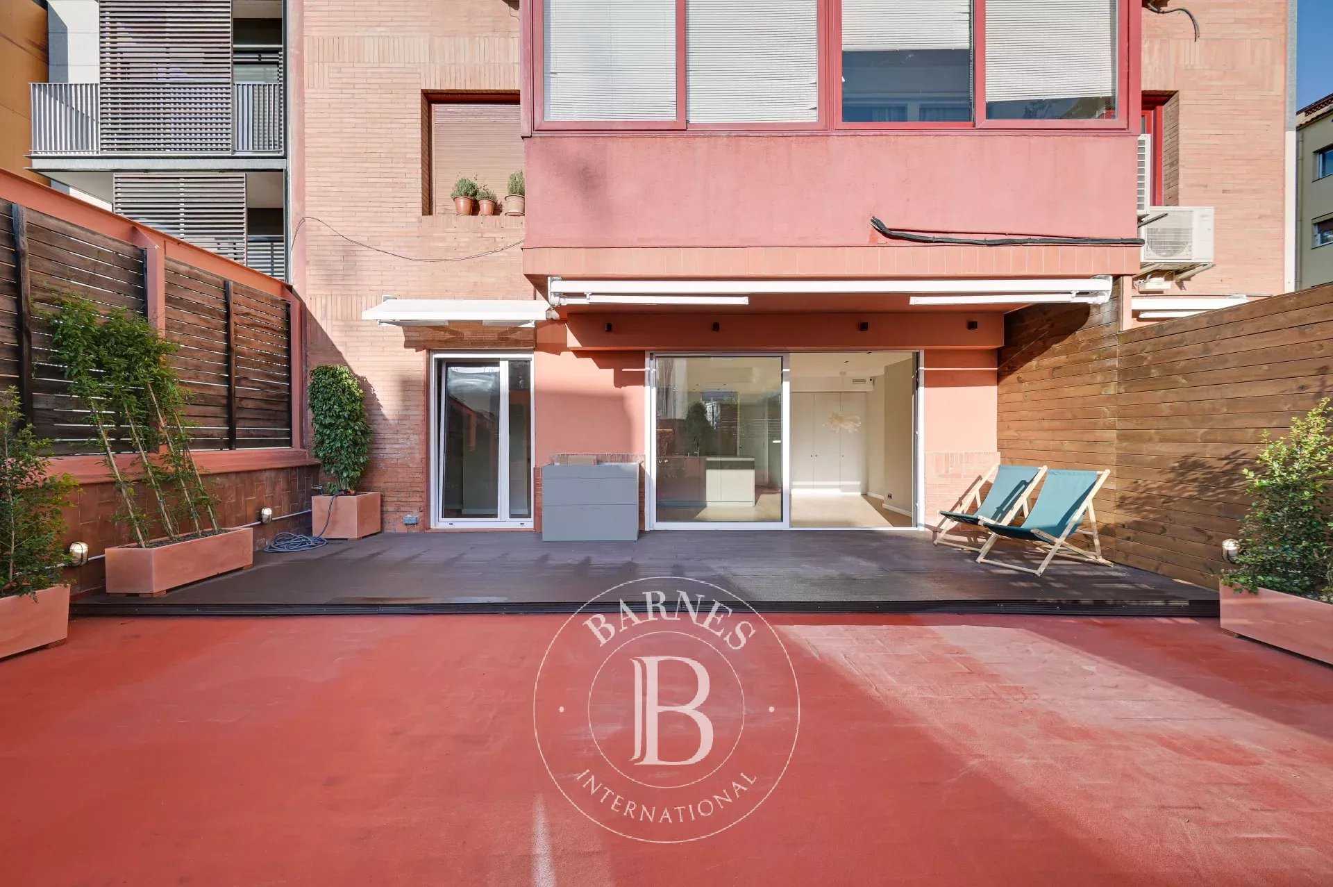 Barcelona  - Apartment 3 Bedrooms