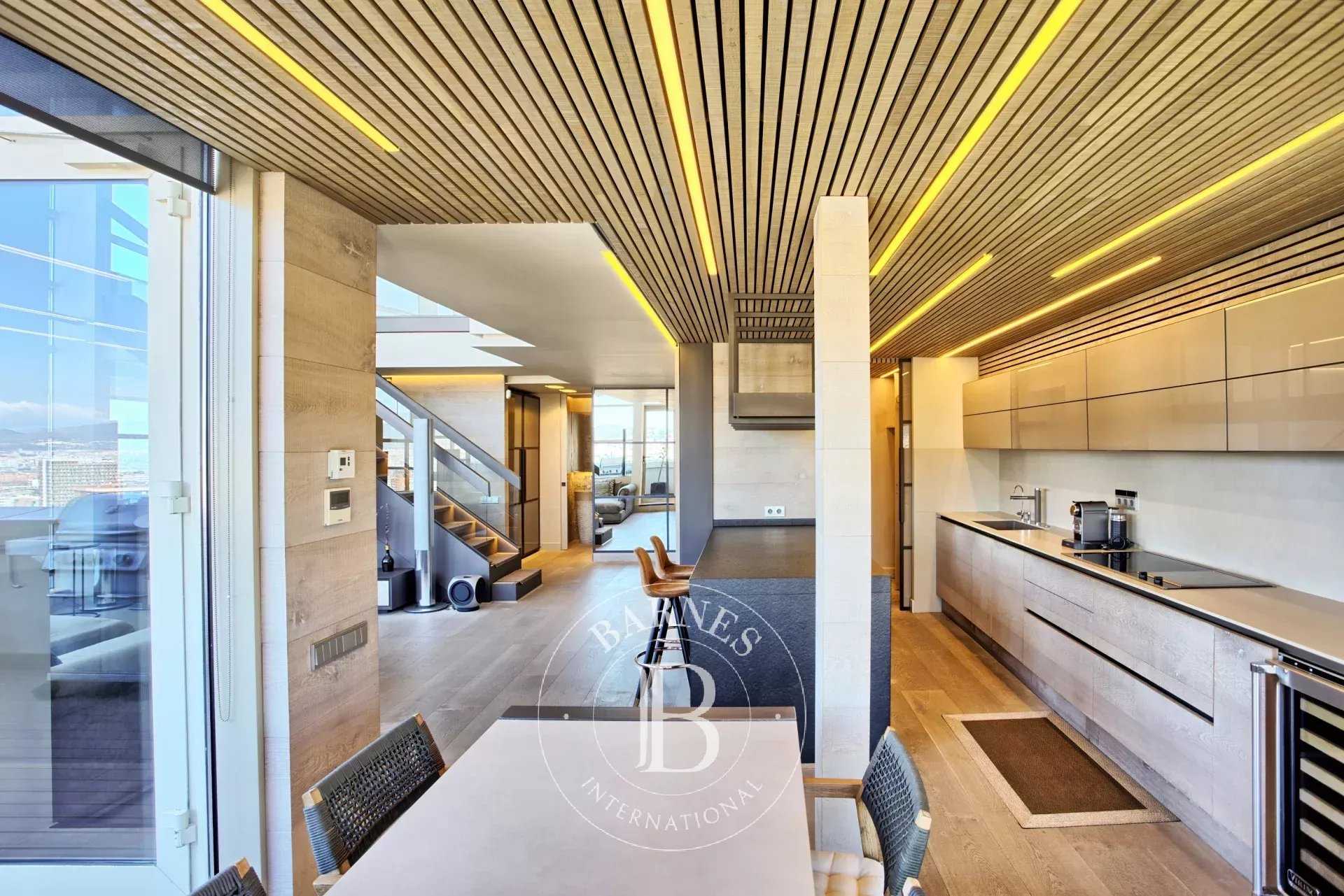 Barcelona  - Penthouse 3 Bedrooms