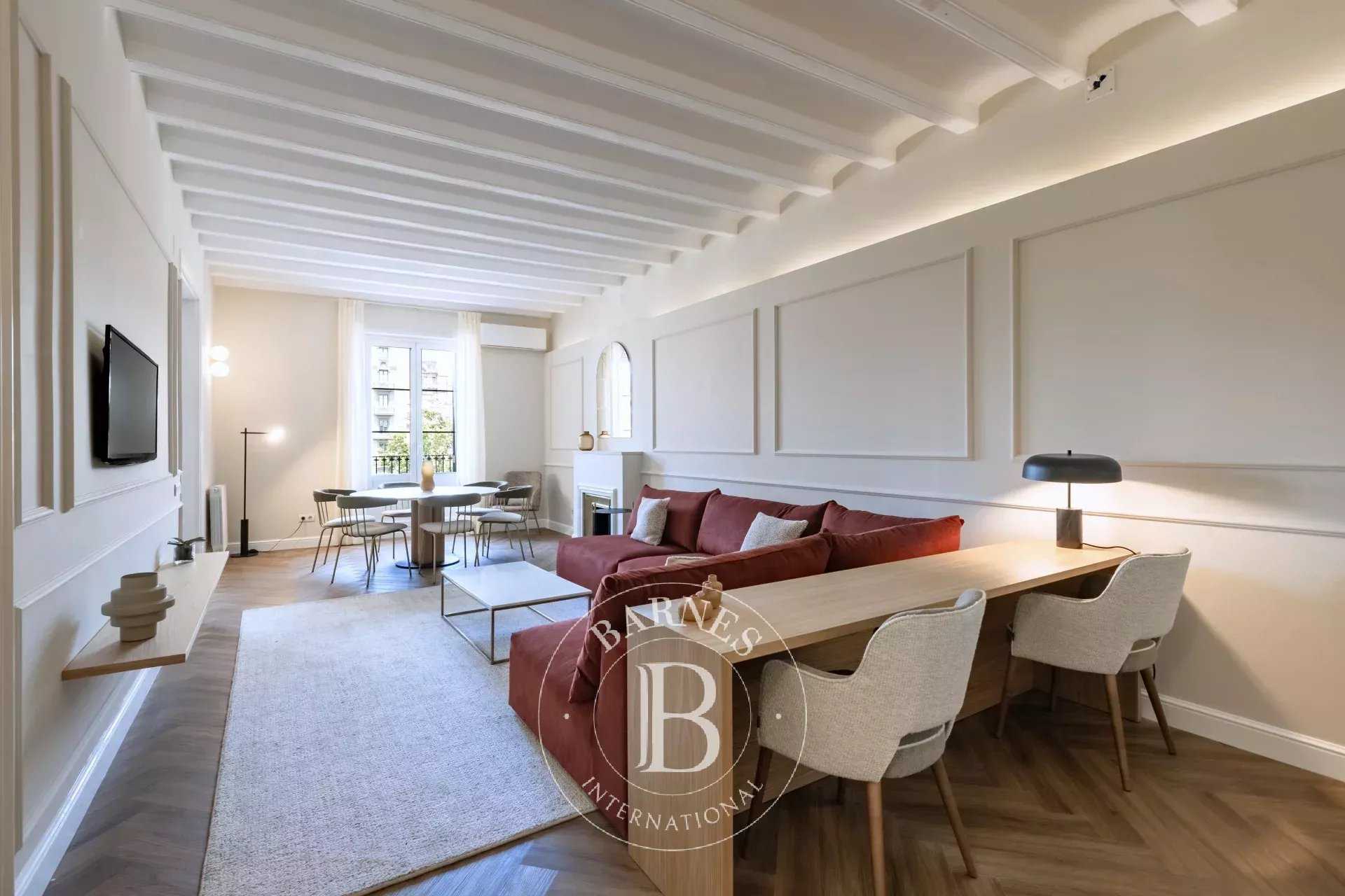 Barcelona  - Apartment 3 Bedrooms