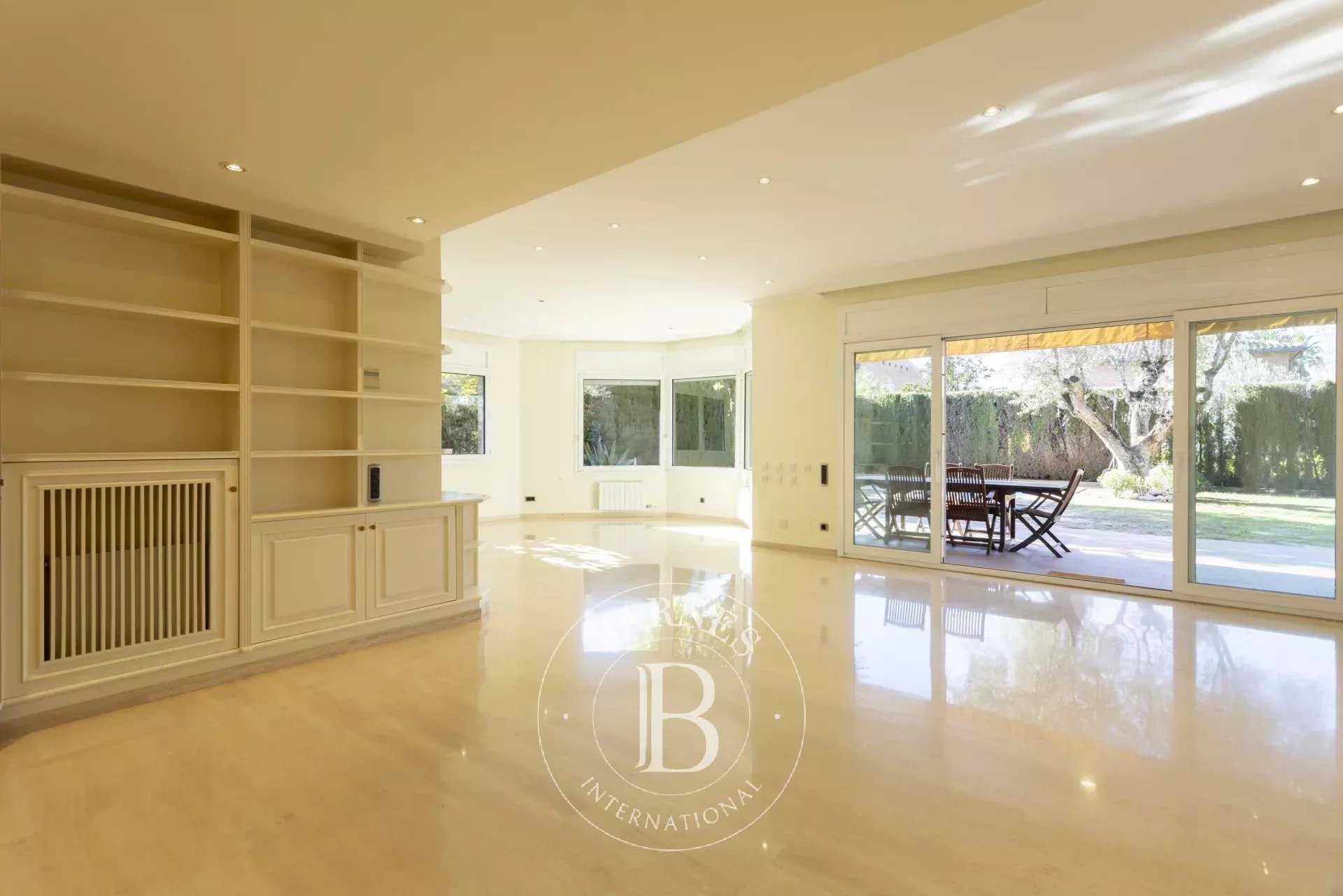 Sant Cugat del Vallés  - Chalet 6 Bedrooms