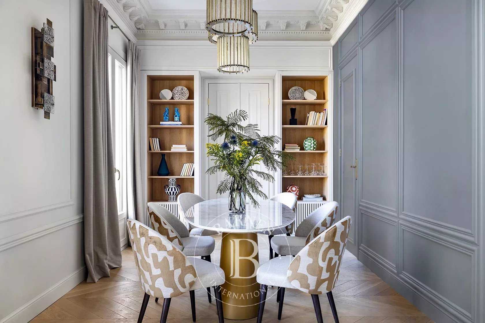 Barcelona  - Apartment 3 Bedrooms