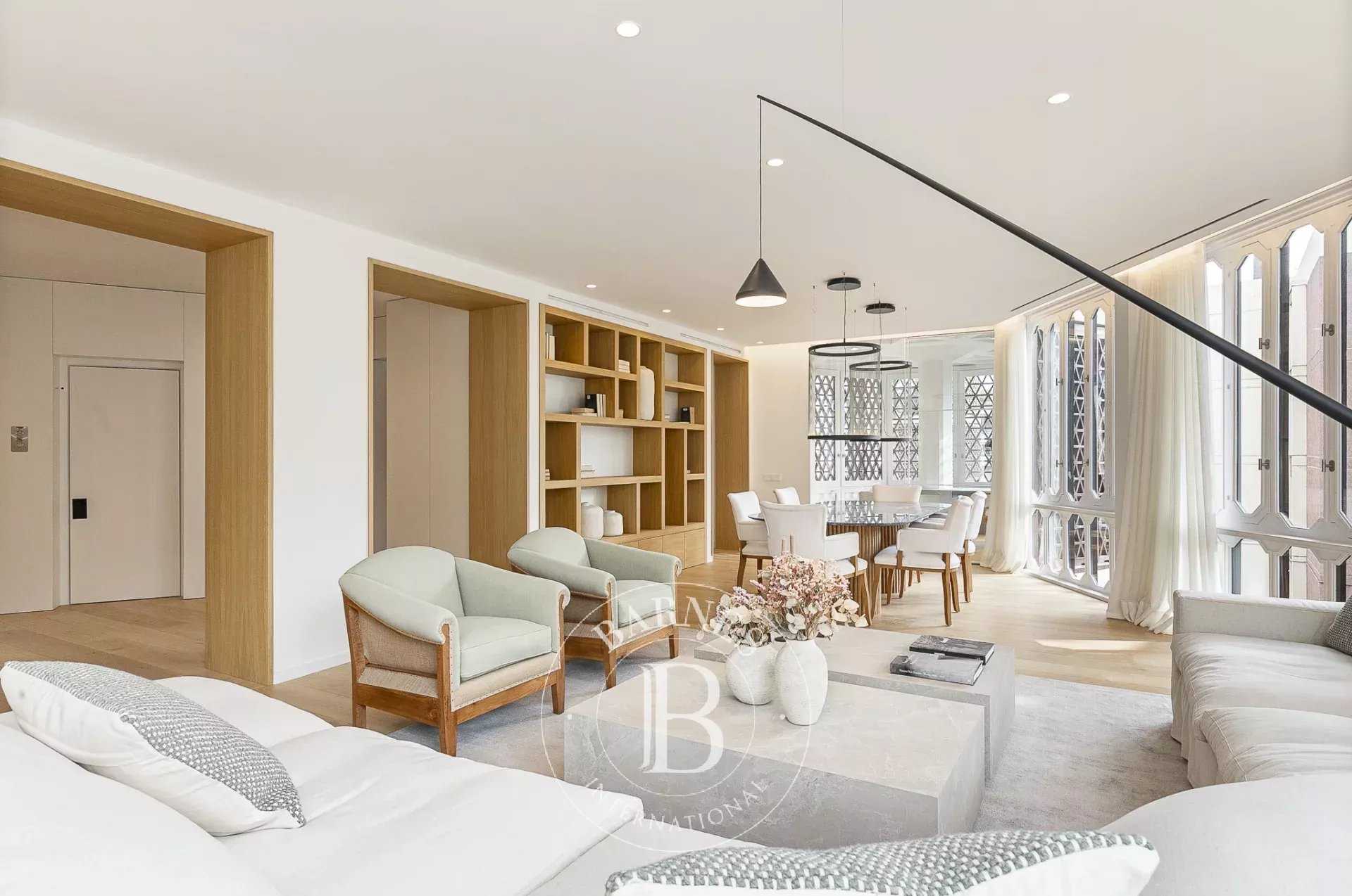 Barcelona  - Apartment 4 Bedrooms