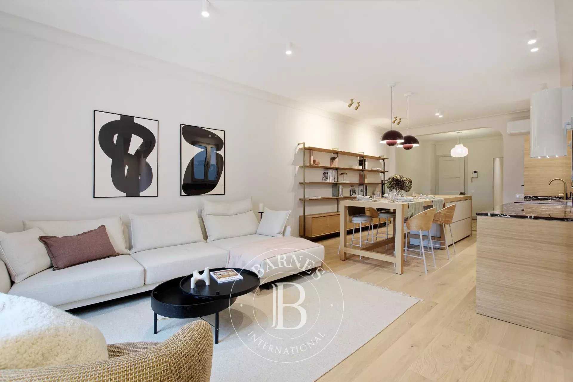 Barcelona  - Apartment 4 Bedrooms