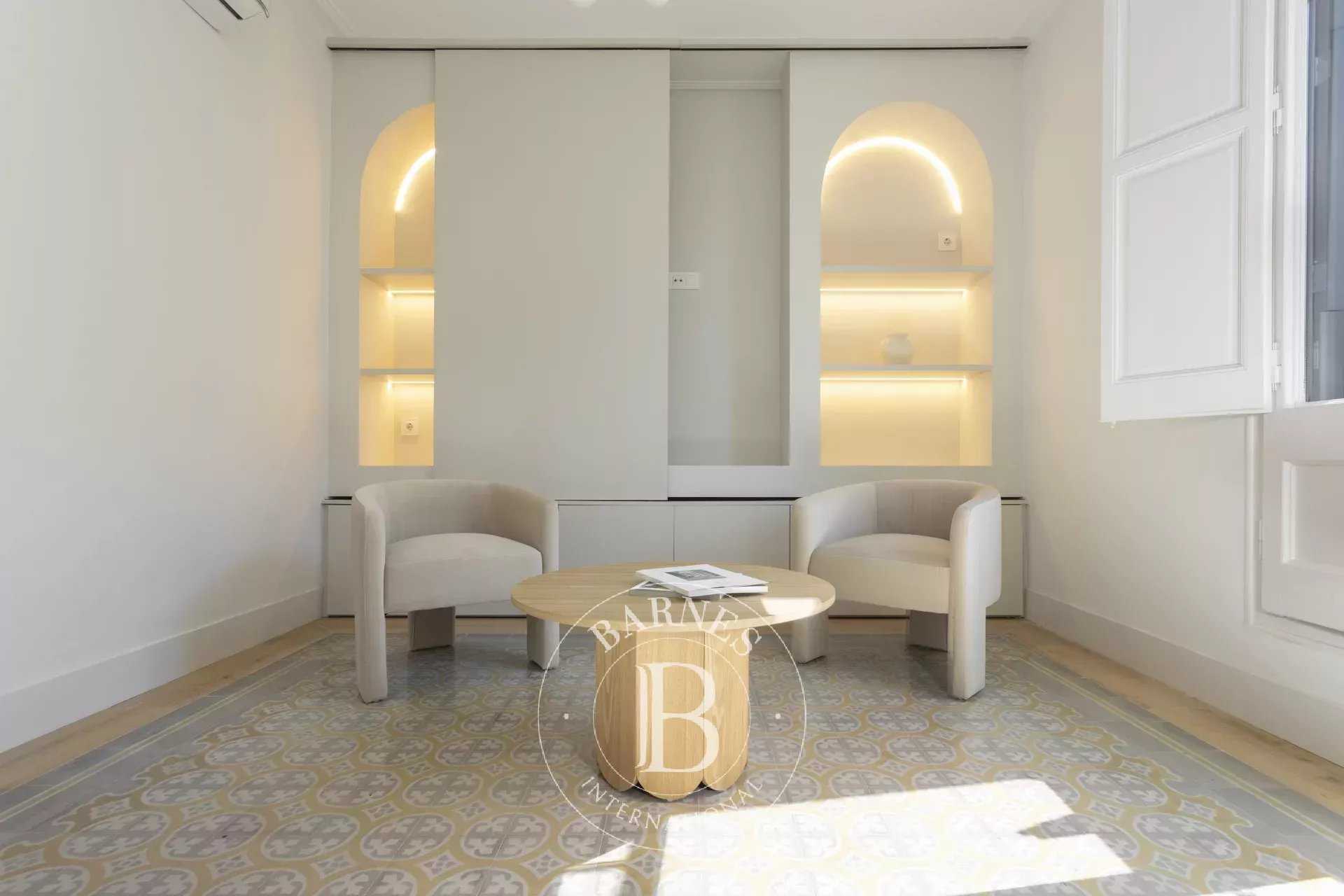 Barcelona  - Apartment 3 Bedrooms