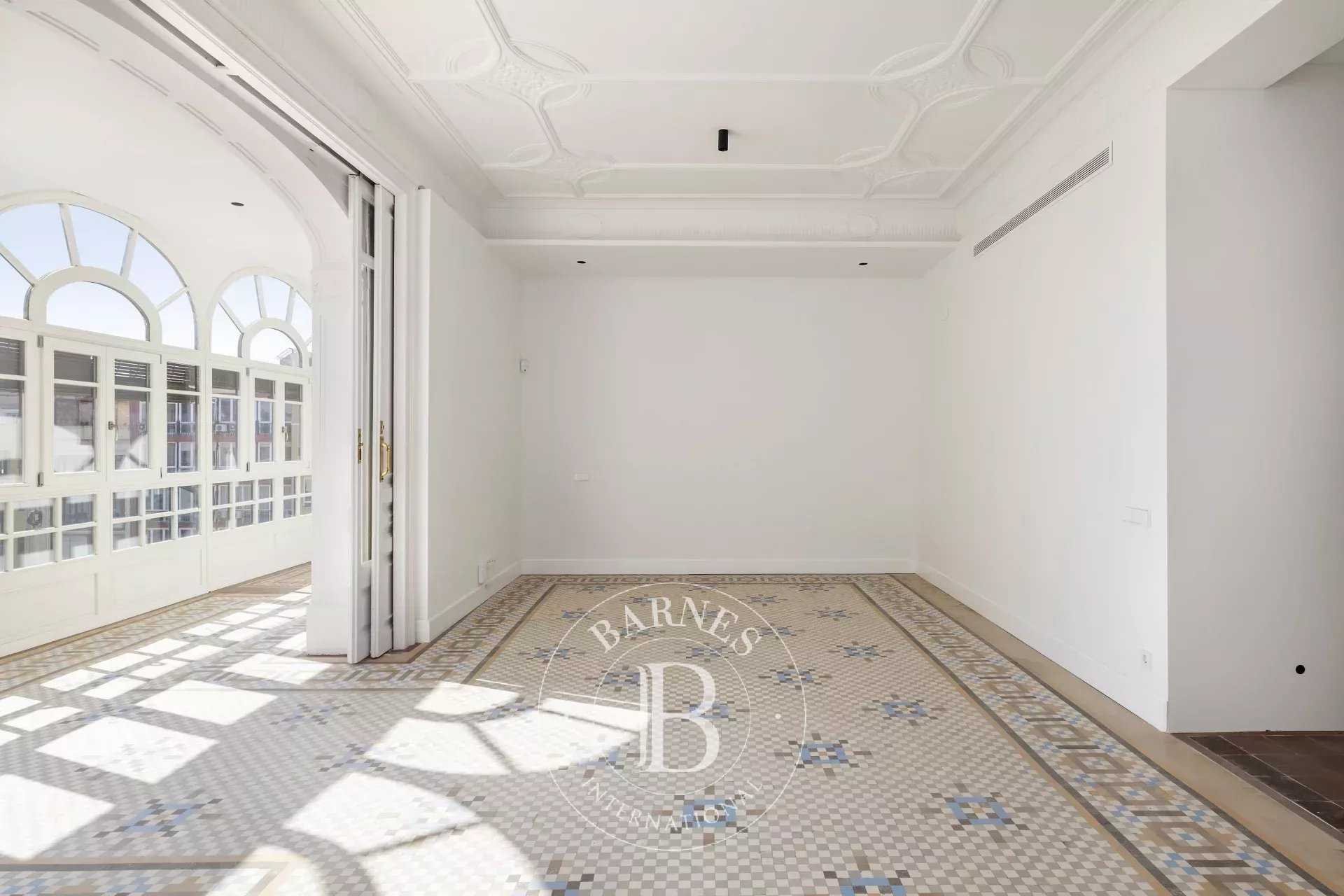 Barcelona  - Penthouse 3 Bedrooms