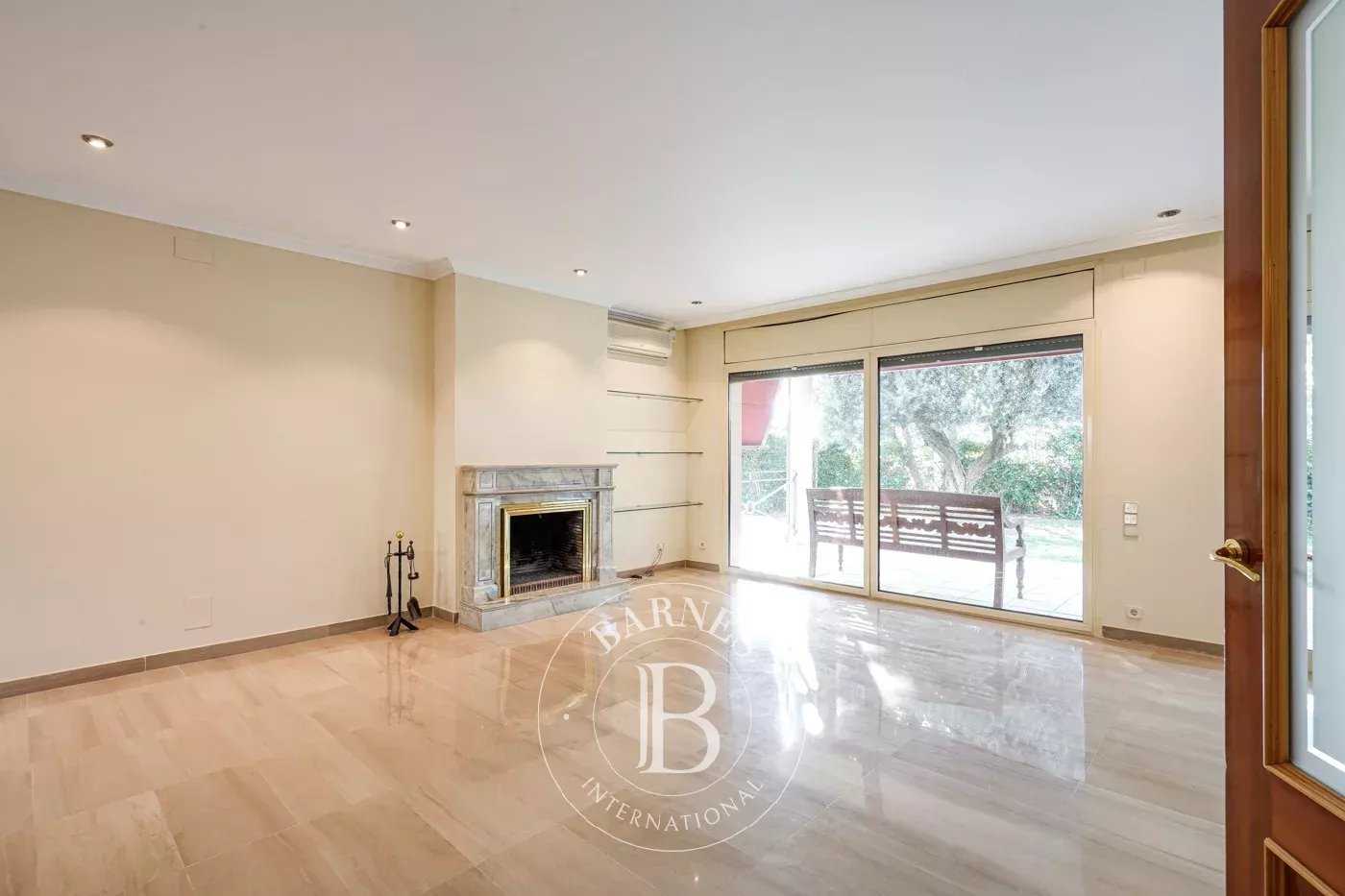 Esplugues de Llobregat  - Chalet 4 Bedrooms