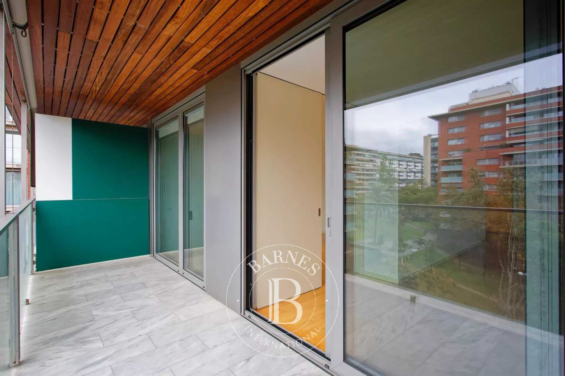 Barcelona  - Apartment 6 Bedrooms