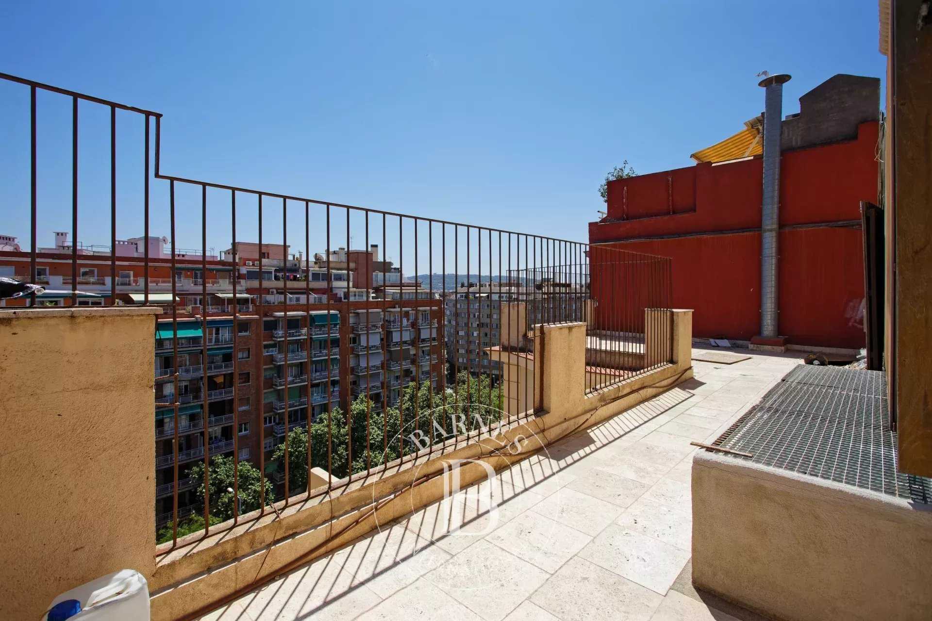 Barcelona  - Apartment 4 Bedrooms