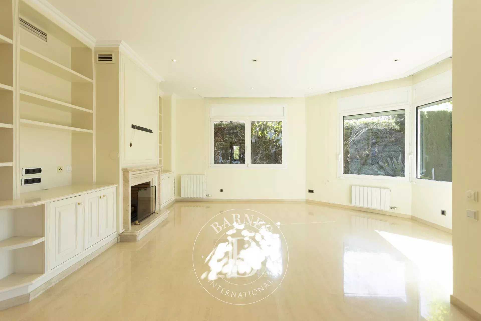 Sant Cugat del Vallés  - Chalet 6 Bedrooms