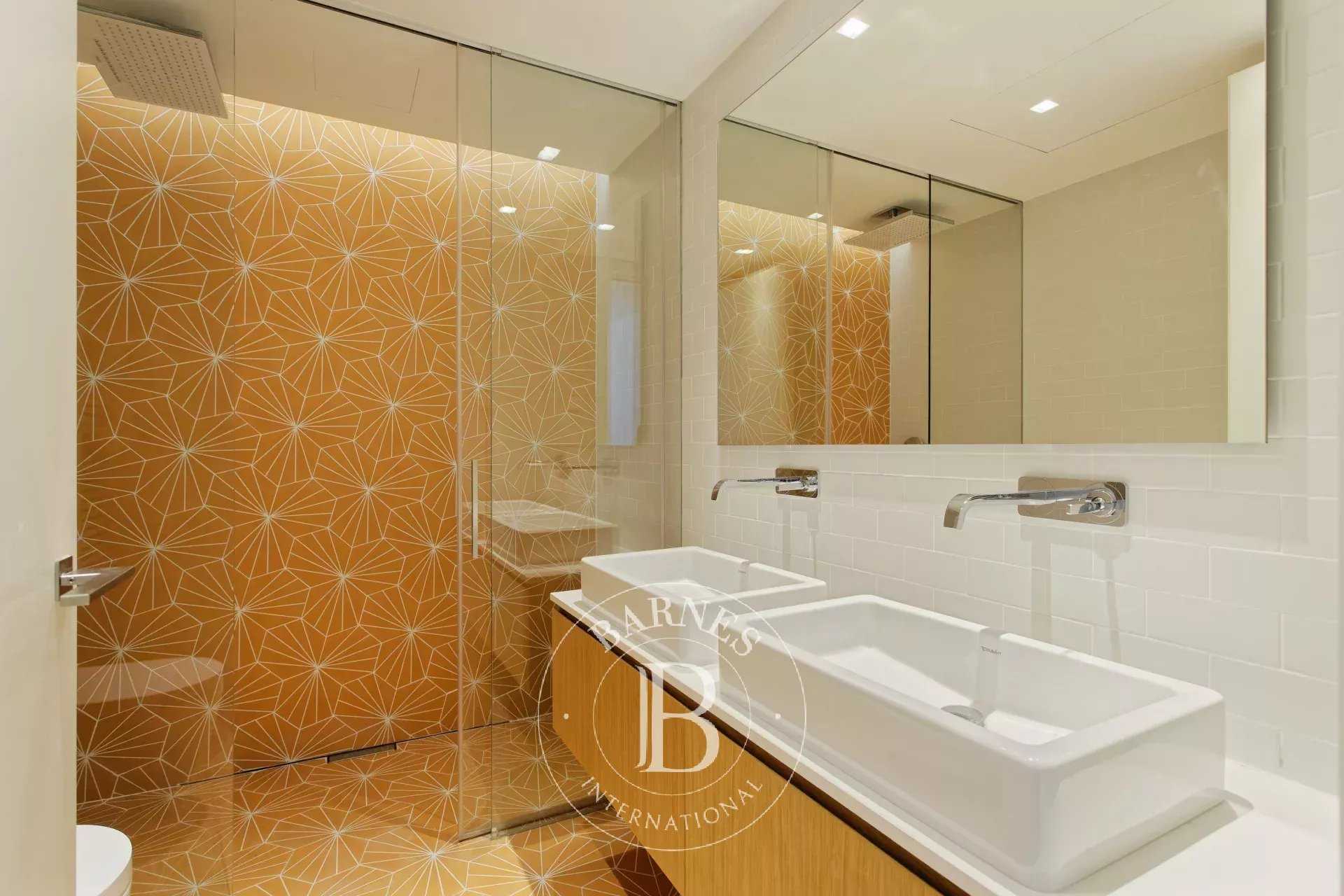 Barcelona  - Apartment 3 Bedrooms