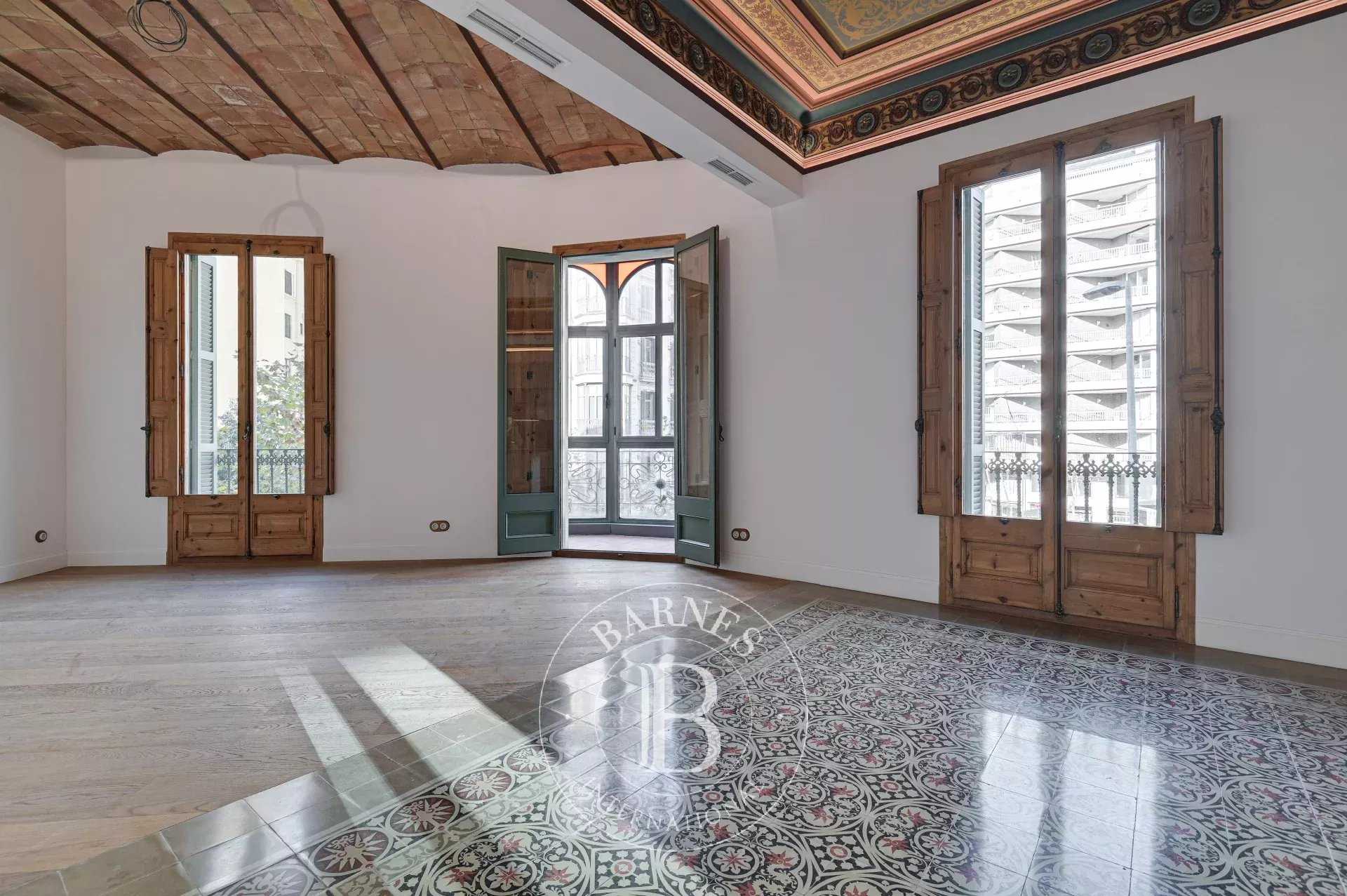 Barcelona  - Apartment 3 Bedrooms