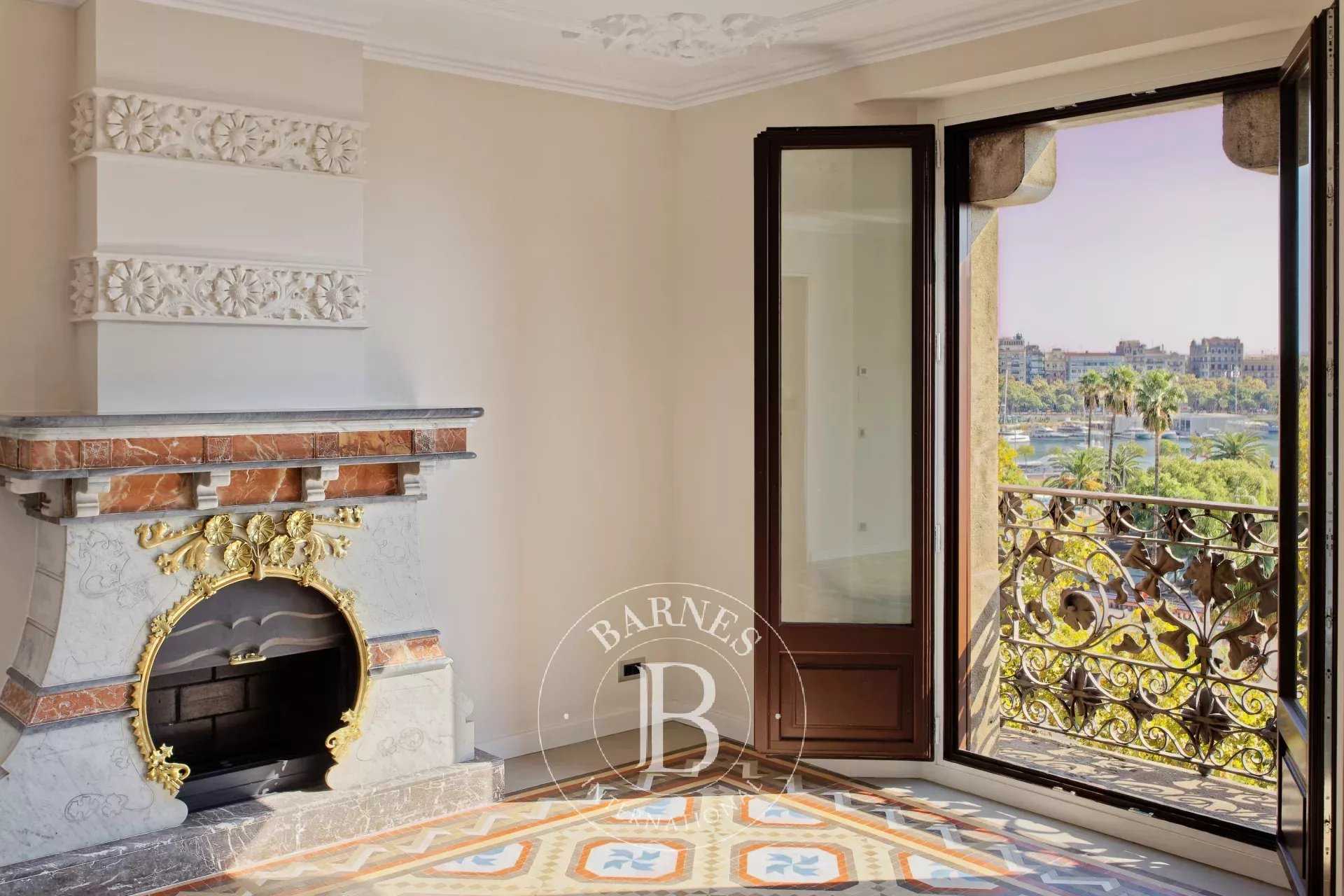 Barcelona  - Apartment 3 Bedrooms