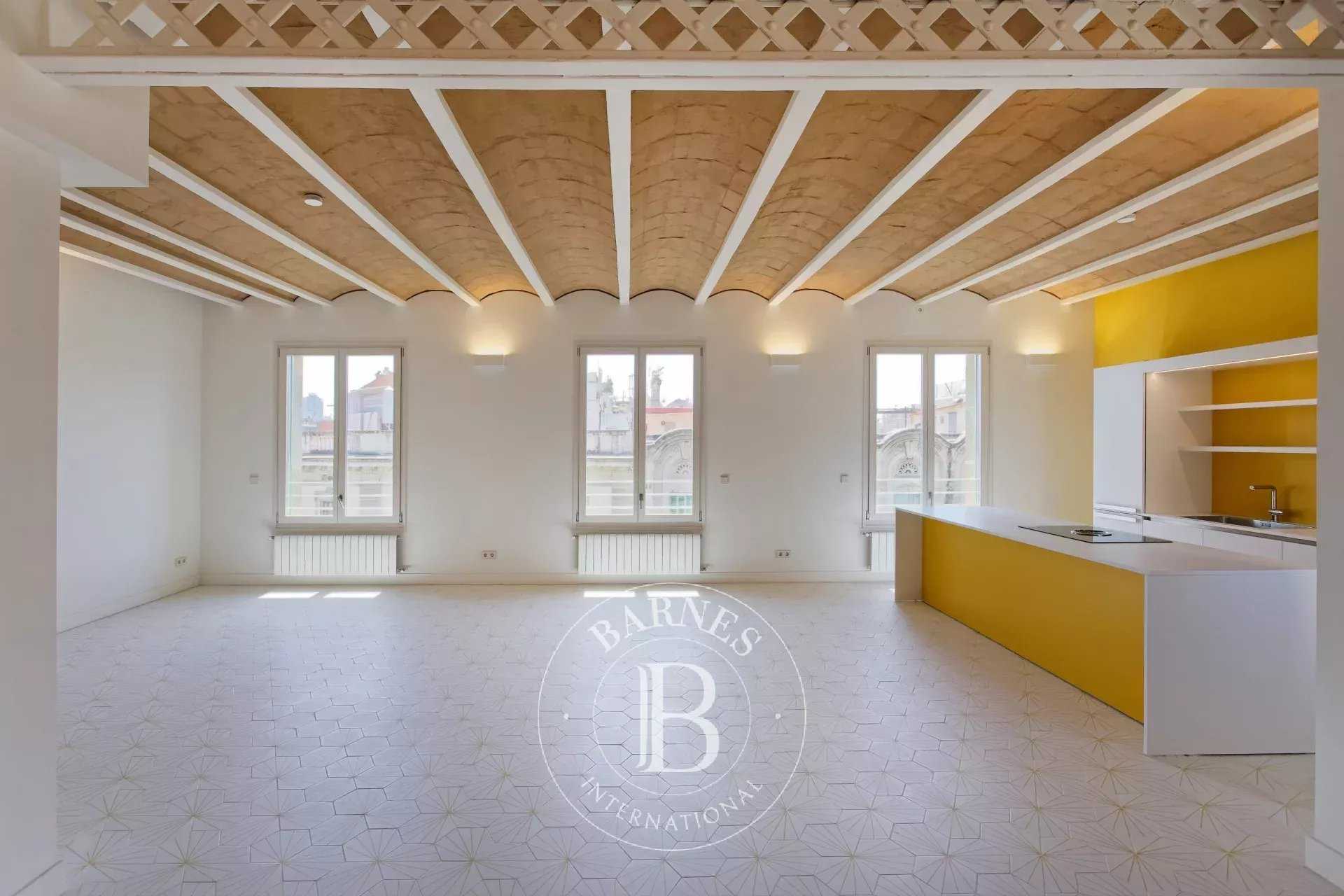 Barcelona  - Apartment 3 Bedrooms