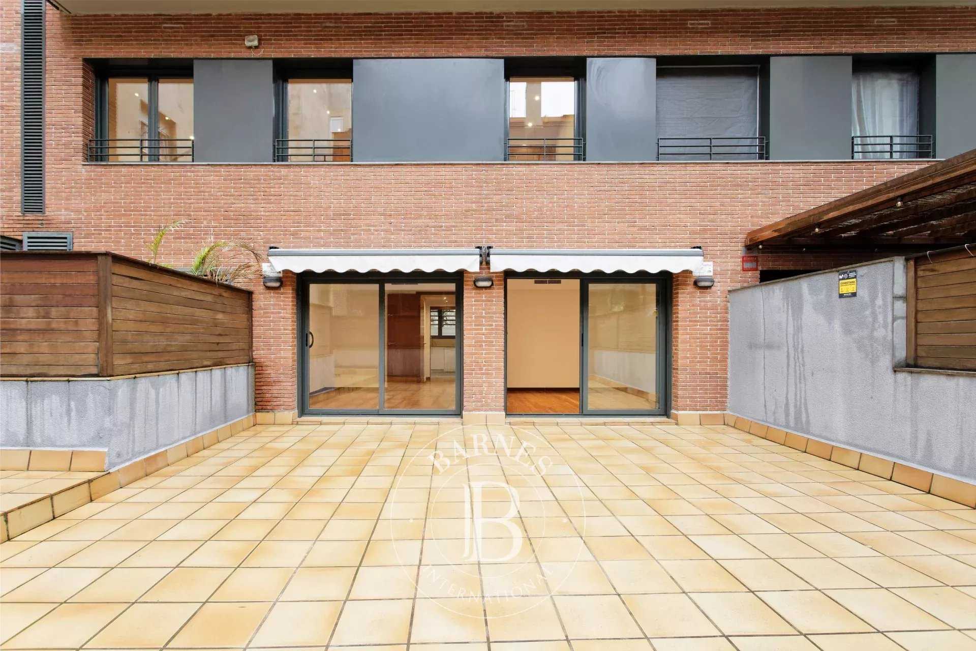 Apartment Barcelona  -  ref 85756940 (picture 2)