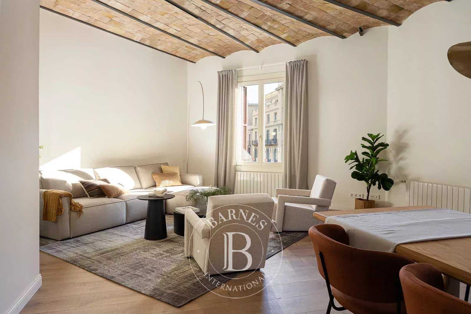 Apartment Barcelona  -  ref 85984167 (picture 2)