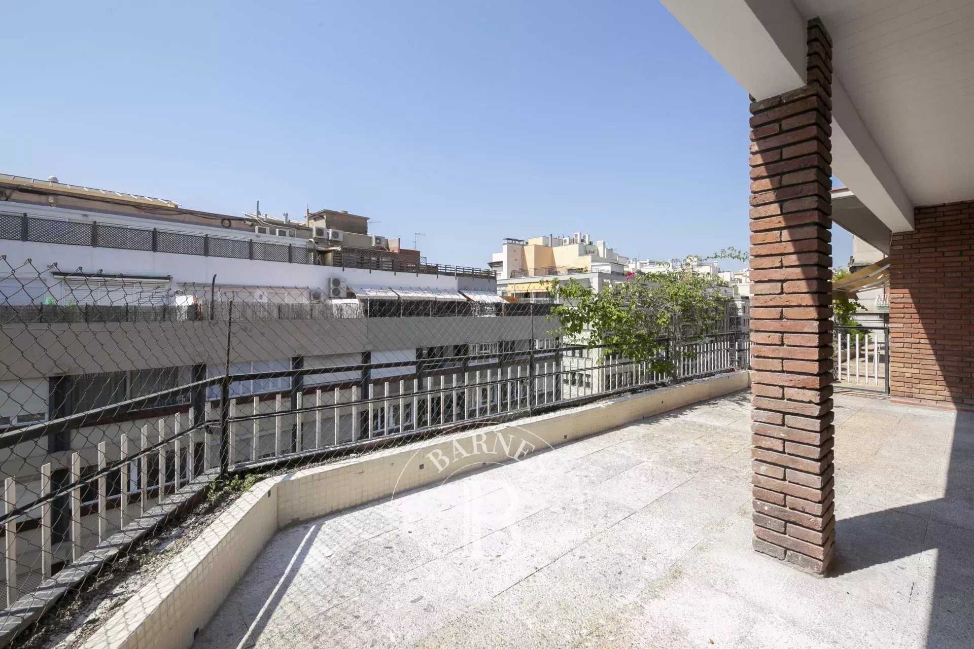Apartment Barcelona  -  ref 83545712 (picture 1)