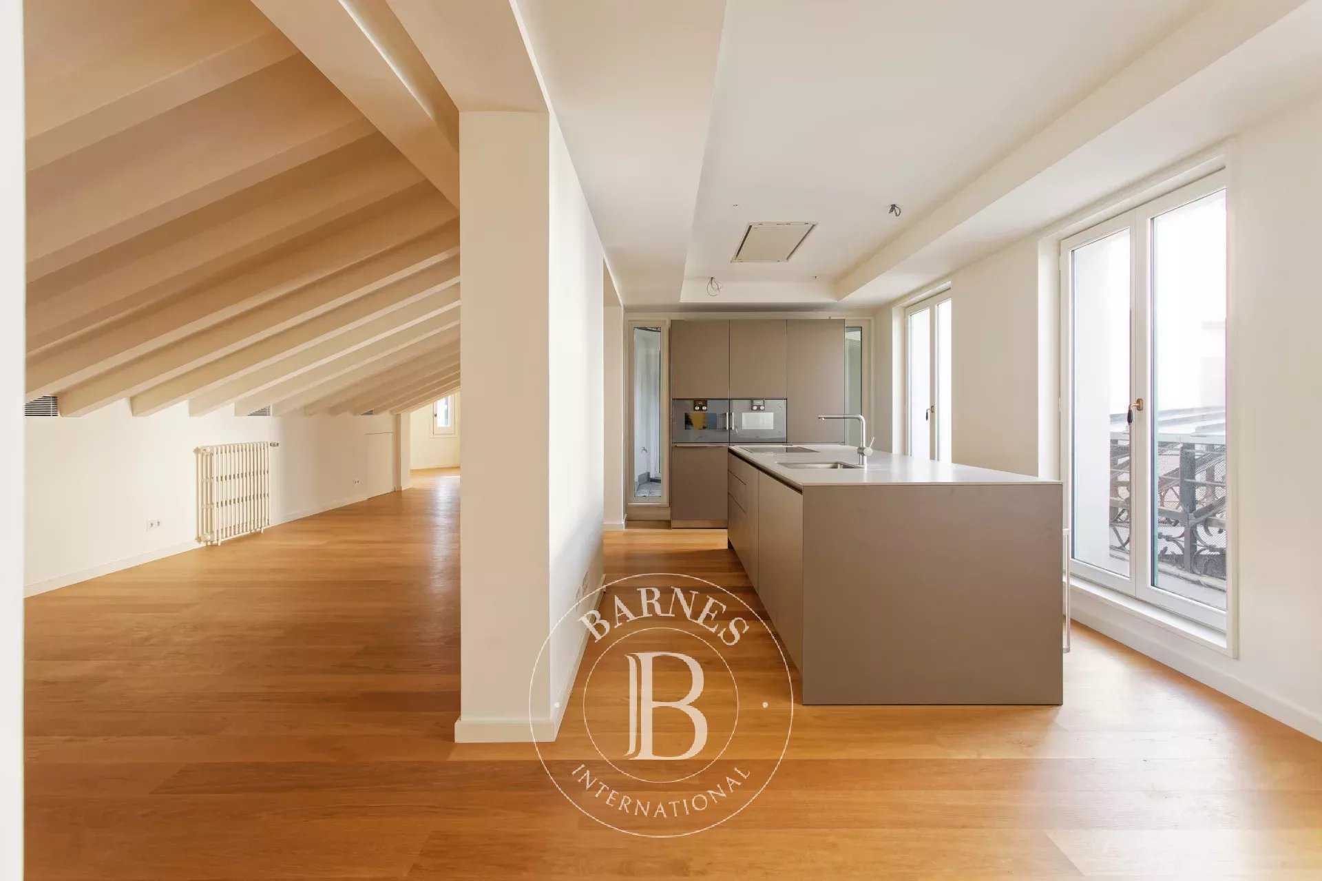 Appartement Barcelona  -  ref 85702808 (picture 1)