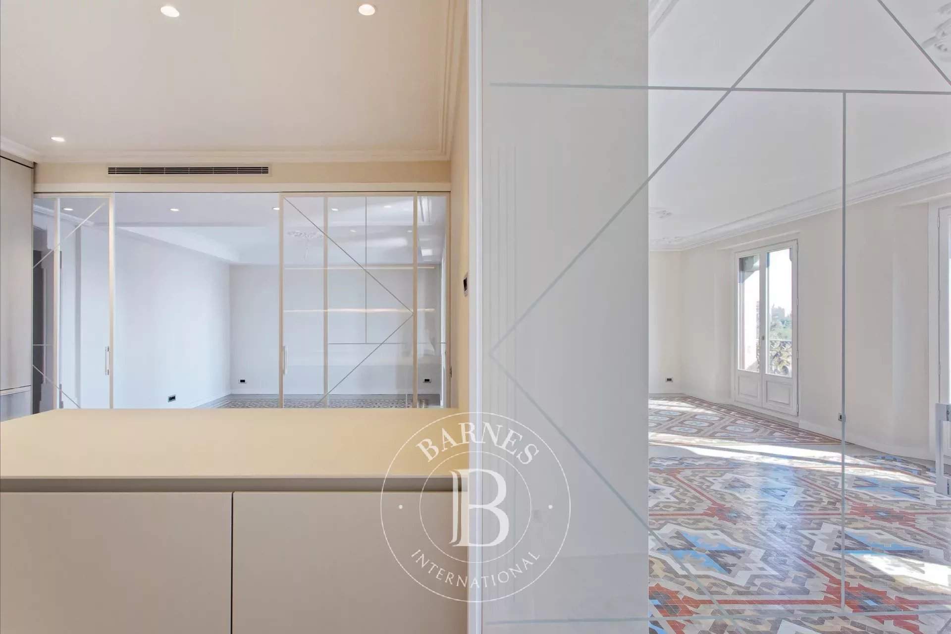 Barcelona  - Apartment 3 Bedrooms - picture 14