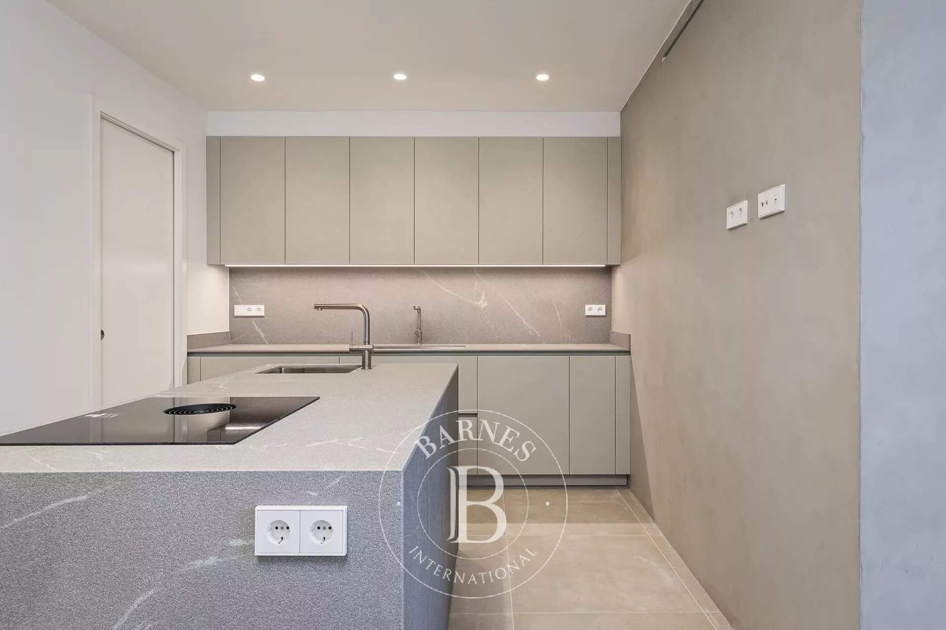 Barcelona  - Apartment 4 Bedrooms - picture 15