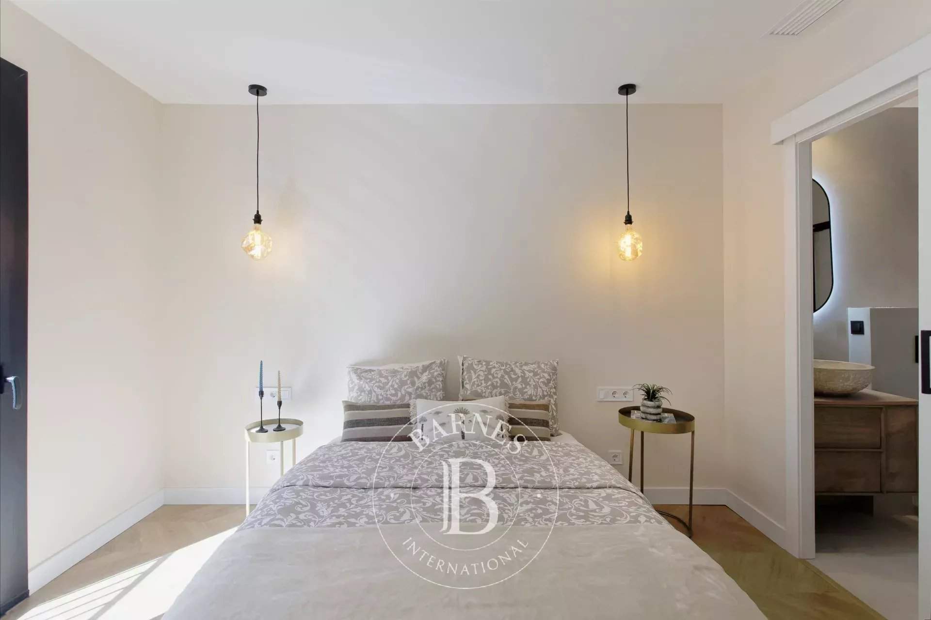 Barcelona  - Piso  - picture 17