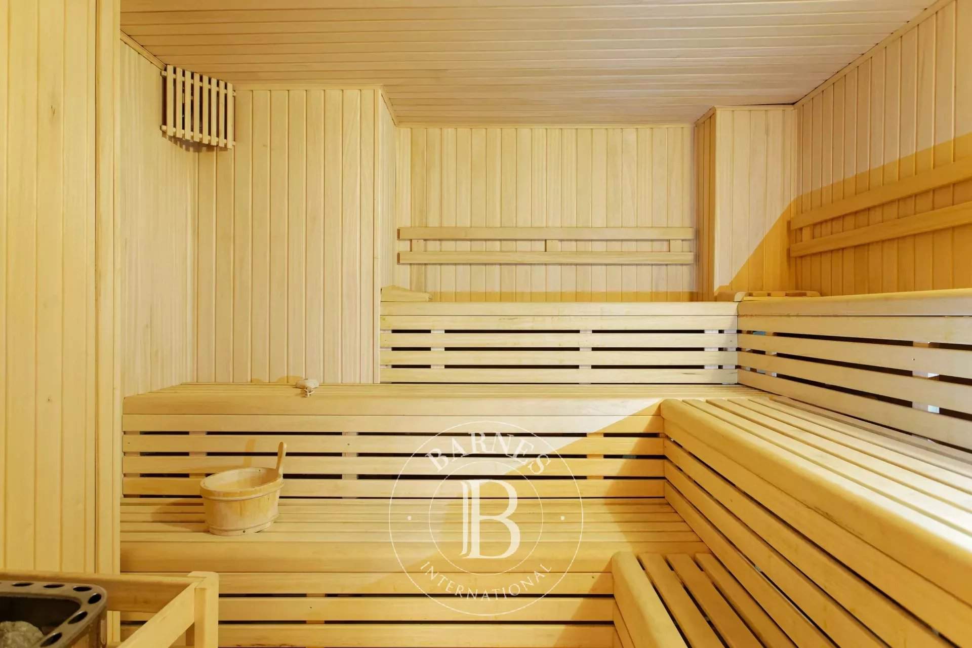 Barcelona  - Apartment 3 Bedrooms - picture 16