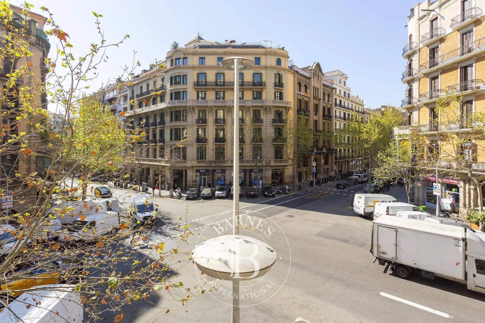 Barcelona  - Appartement 12 Pièces 15 Chambres - picture 9