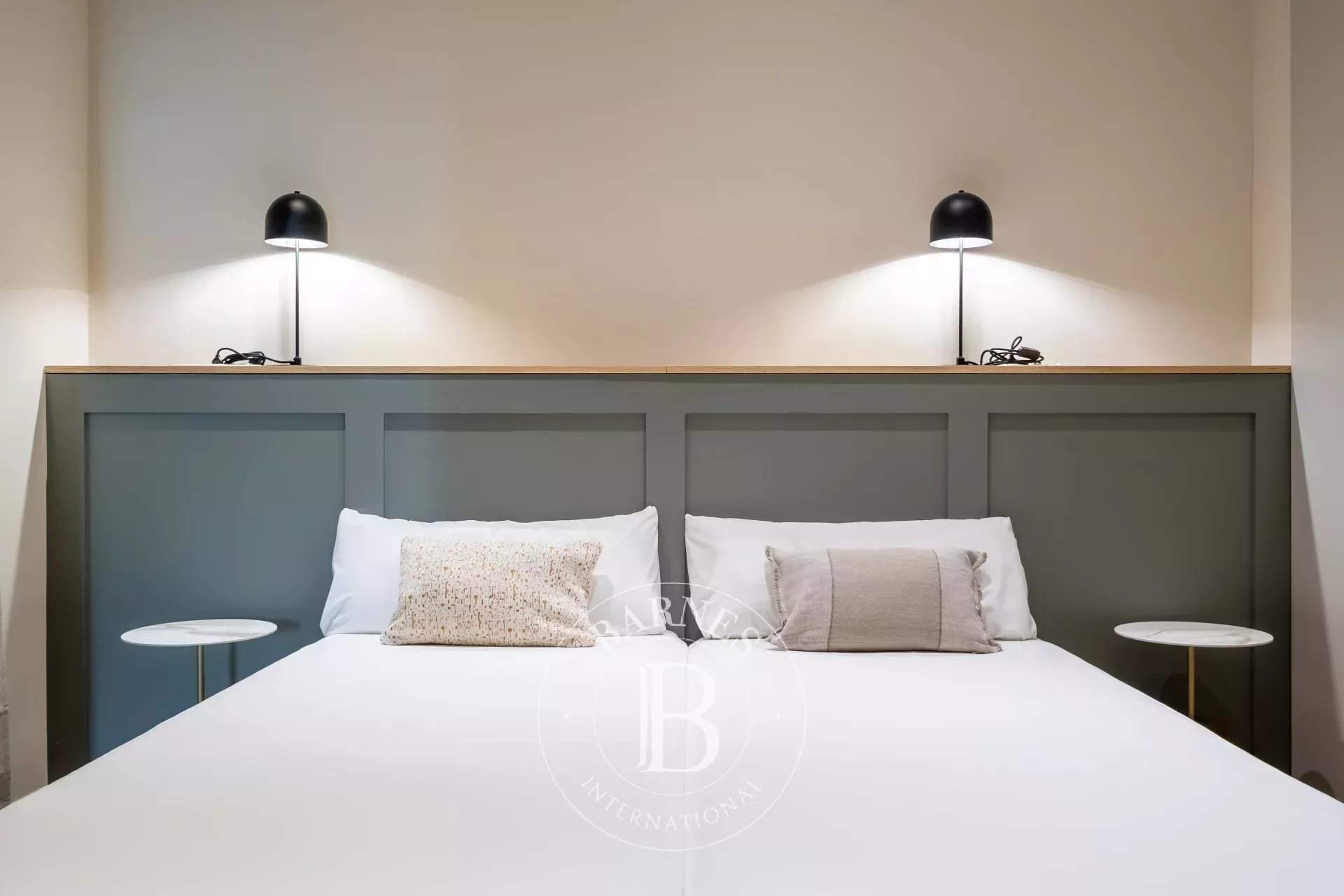 Barcelona  - Piso  - picture 16