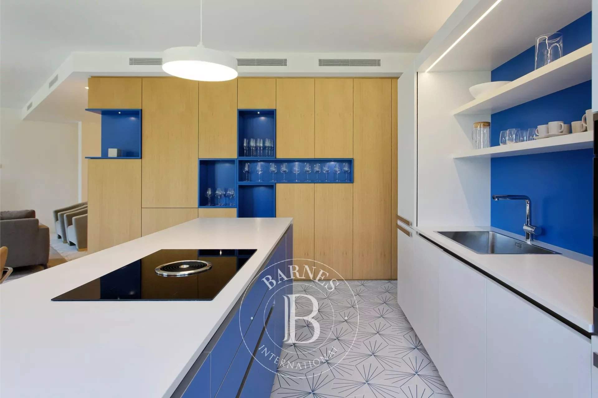 Barcelona  - Piso  - picture 8