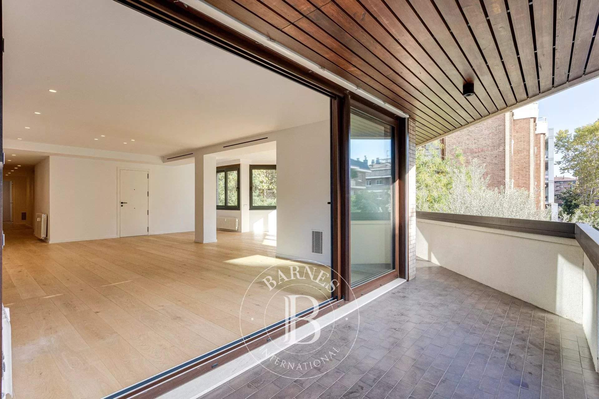 Barcelona  - Apartment 4 Bedrooms - picture 13