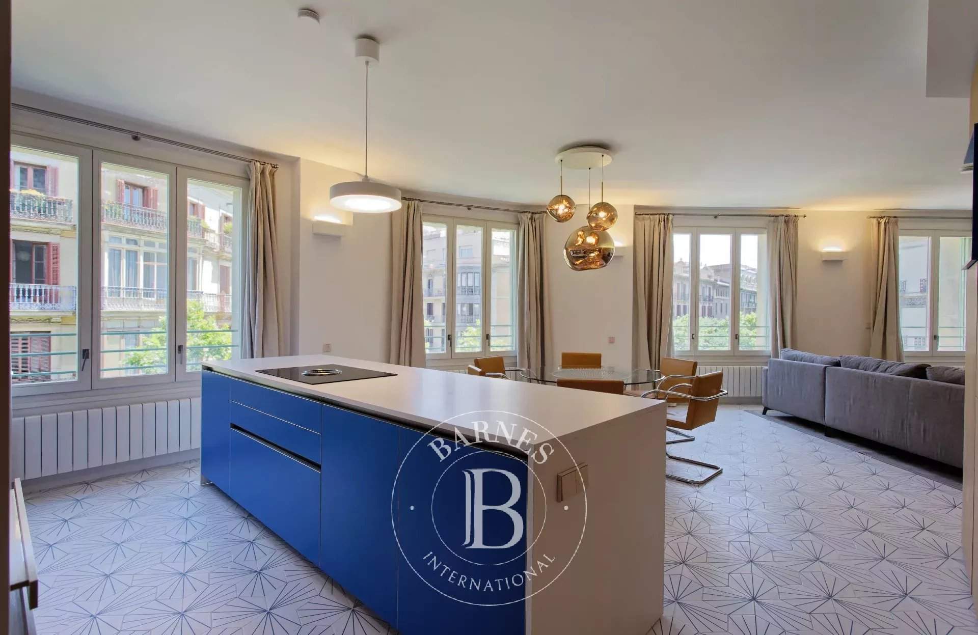 Barcelona  - Piso  - picture 9