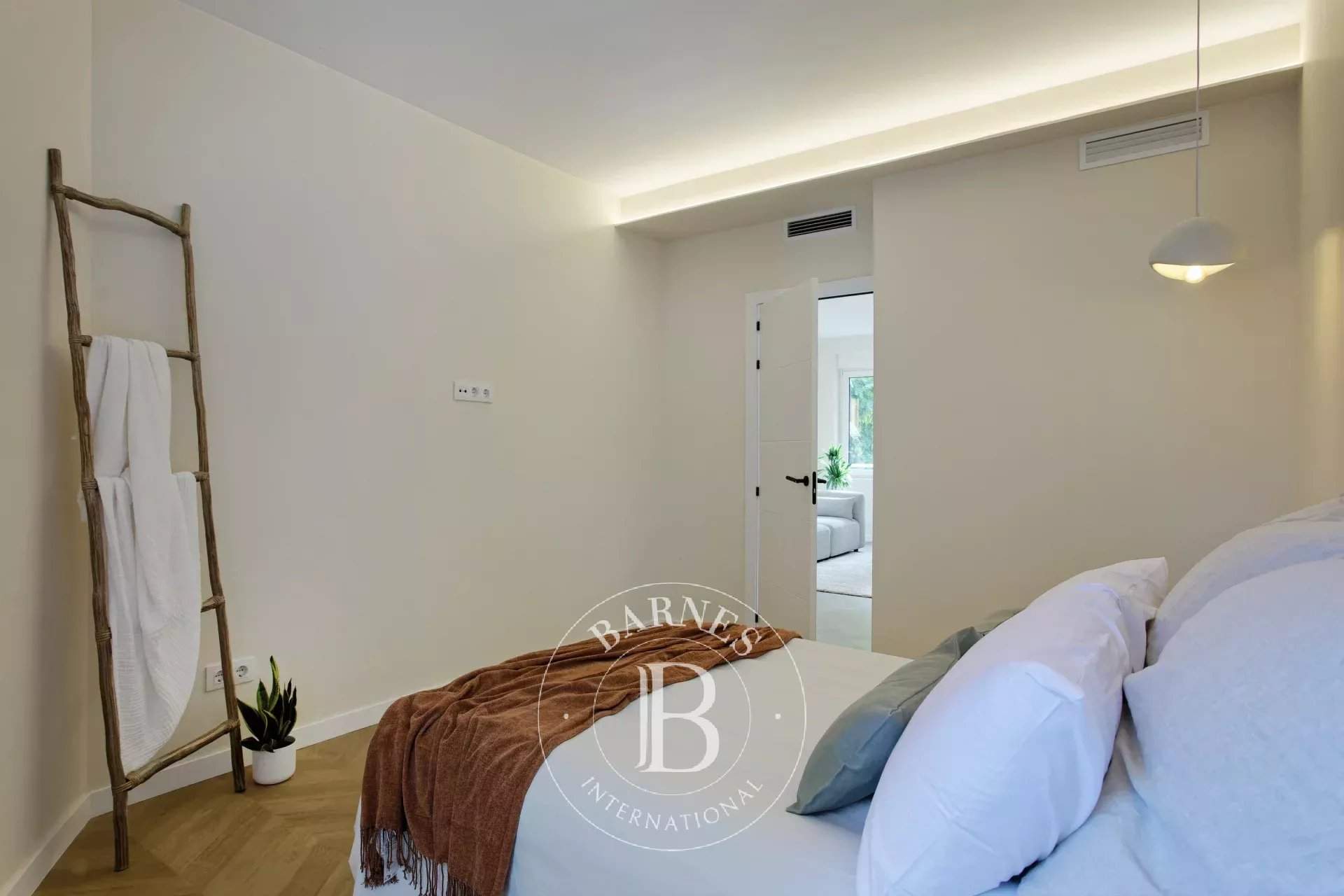 Barcelona  - Piso  - picture 11