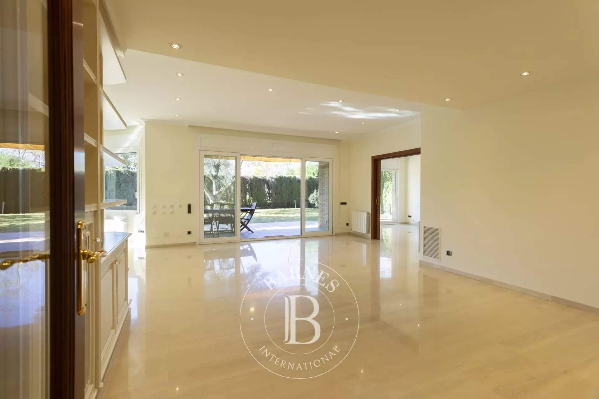 Sant Cugat del Vallés  - Chalet 6 Bedrooms - picture 11