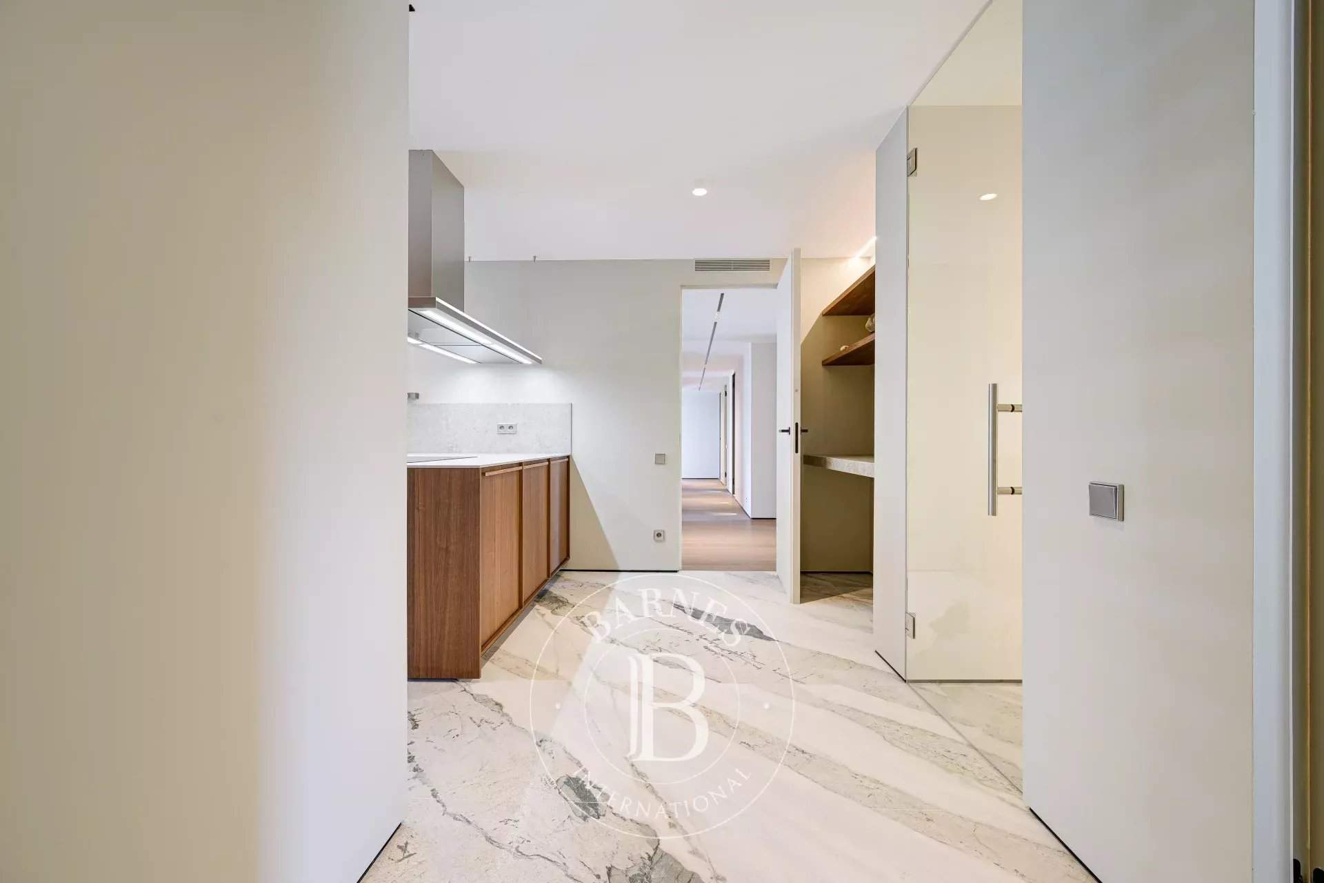 Barcelona  - Apartment 6 Bedrooms - picture 17