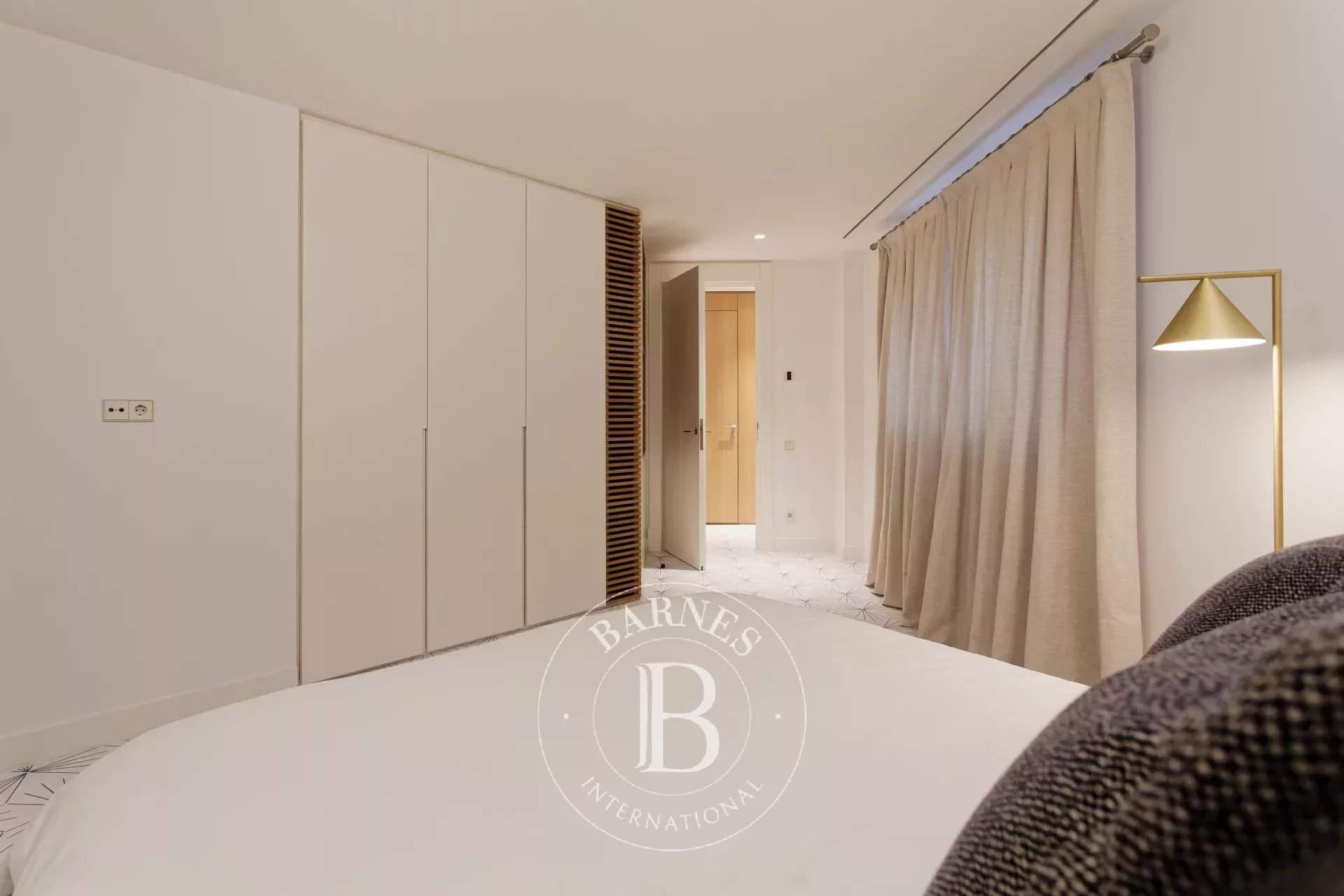 Barcelona  - Piso  - picture 16