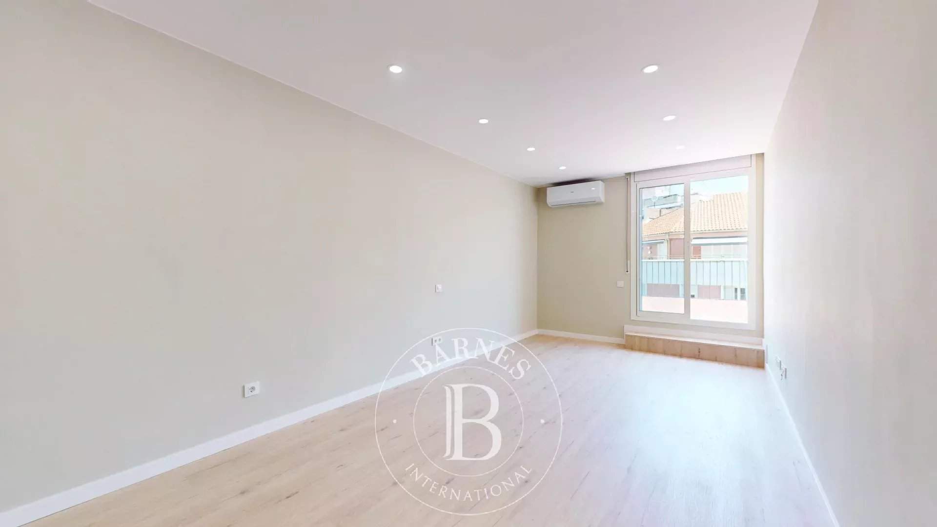 Barcelona  - Penthouse  - picture 4