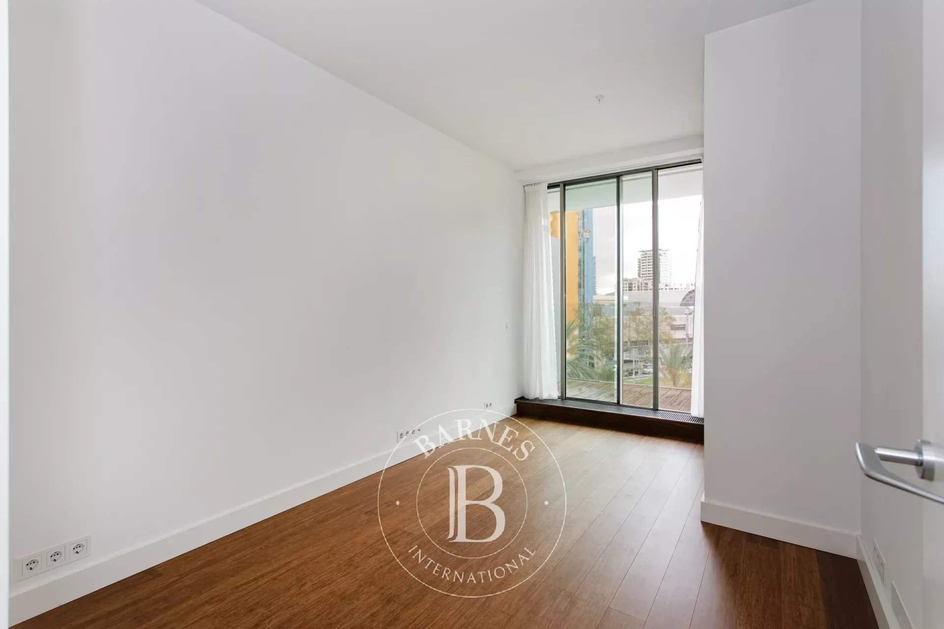 Barcelona  - Piso  - picture 13